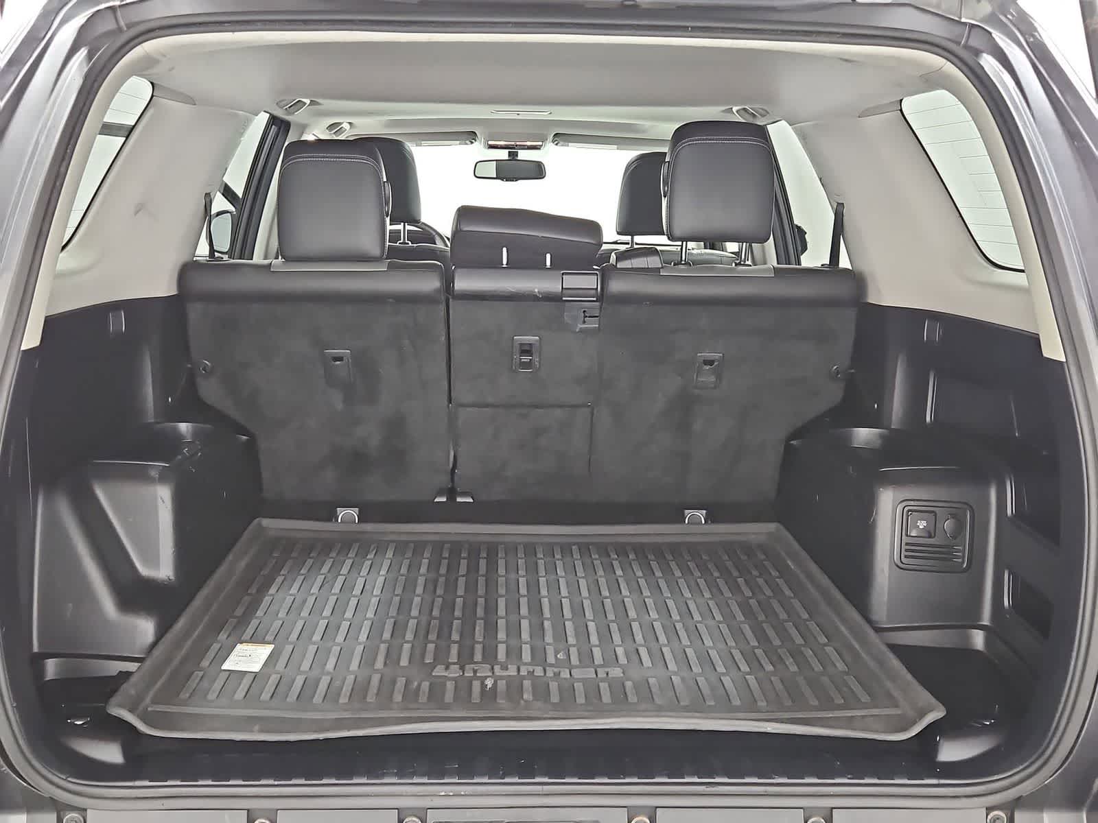Thumbnail: 2017 Toyota 4Runner - 34