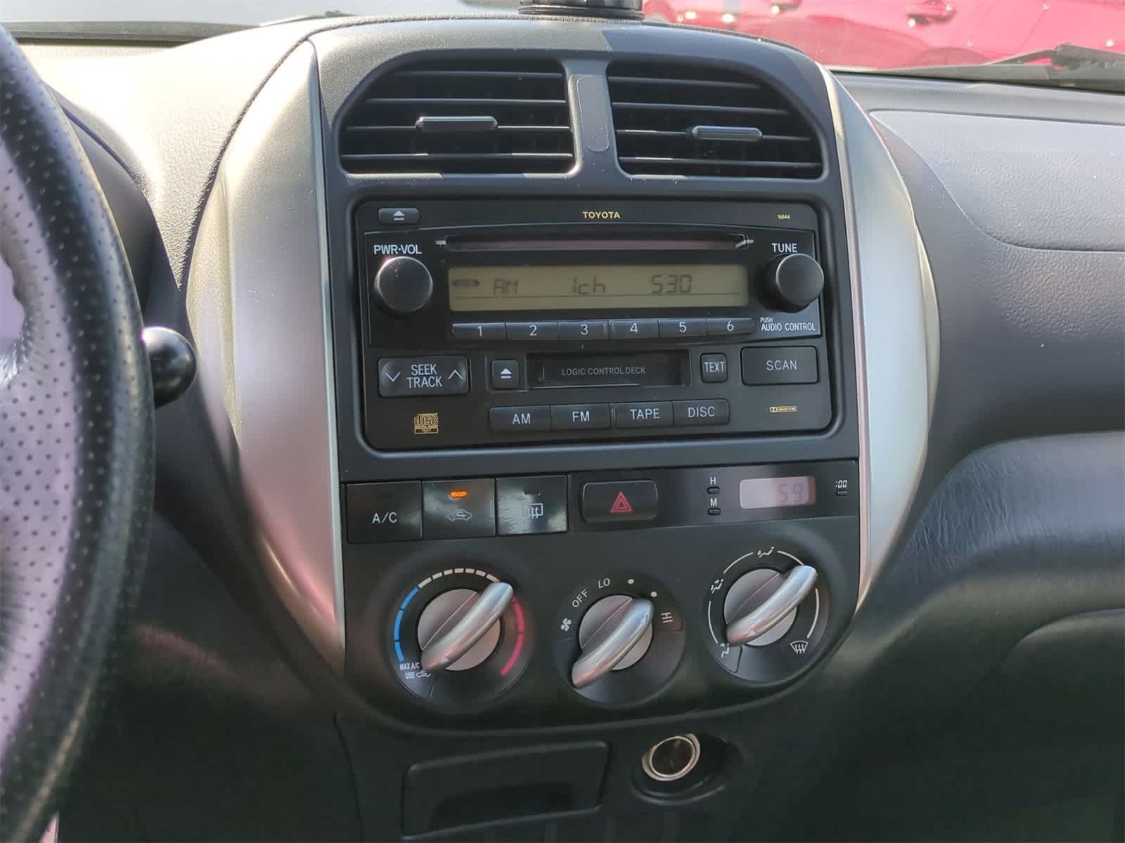 Thumbnail: 2005 Toyota RAV4 - 26