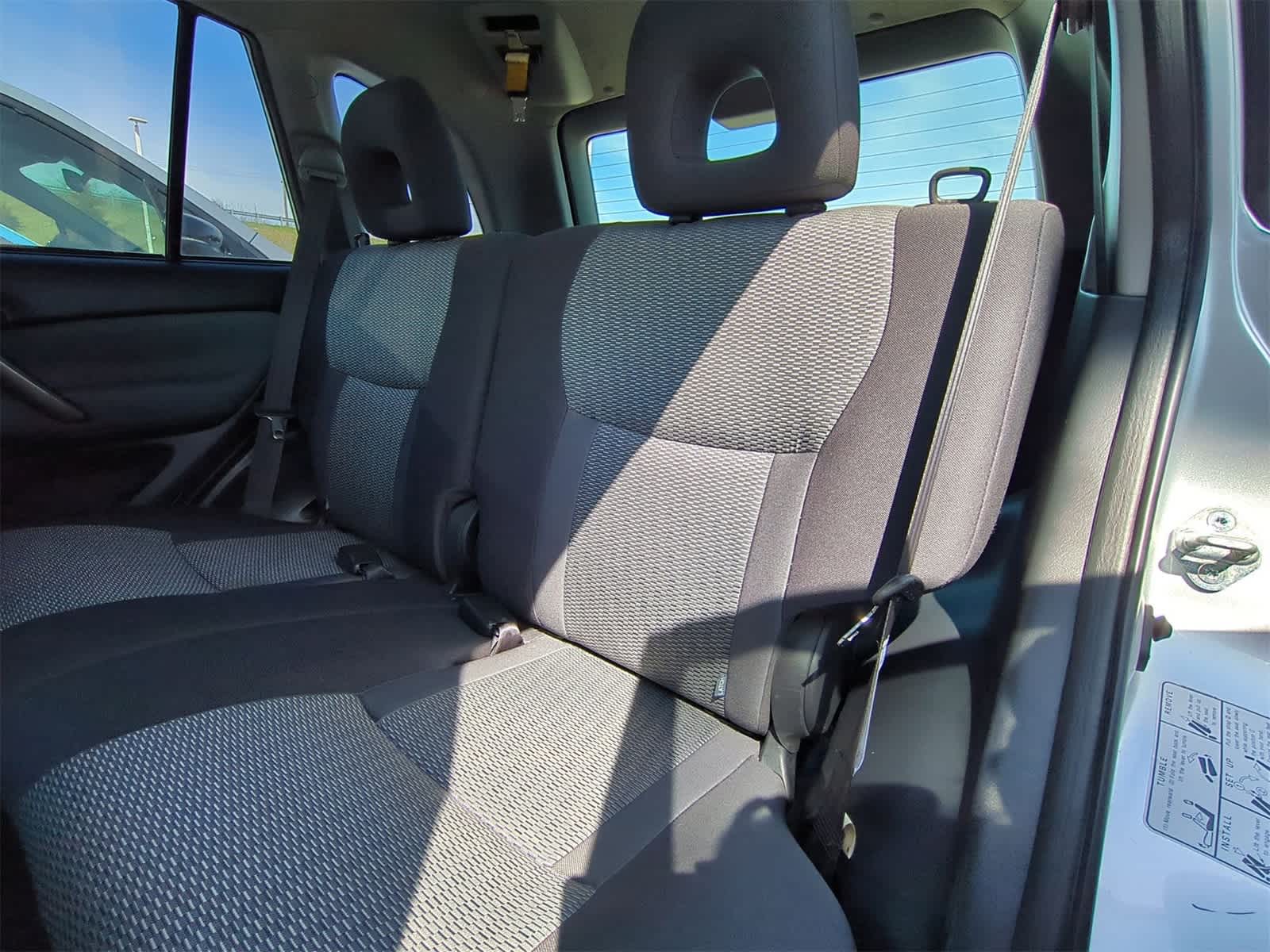 Thumbnail: 2005 Toyota RAV4 - 19