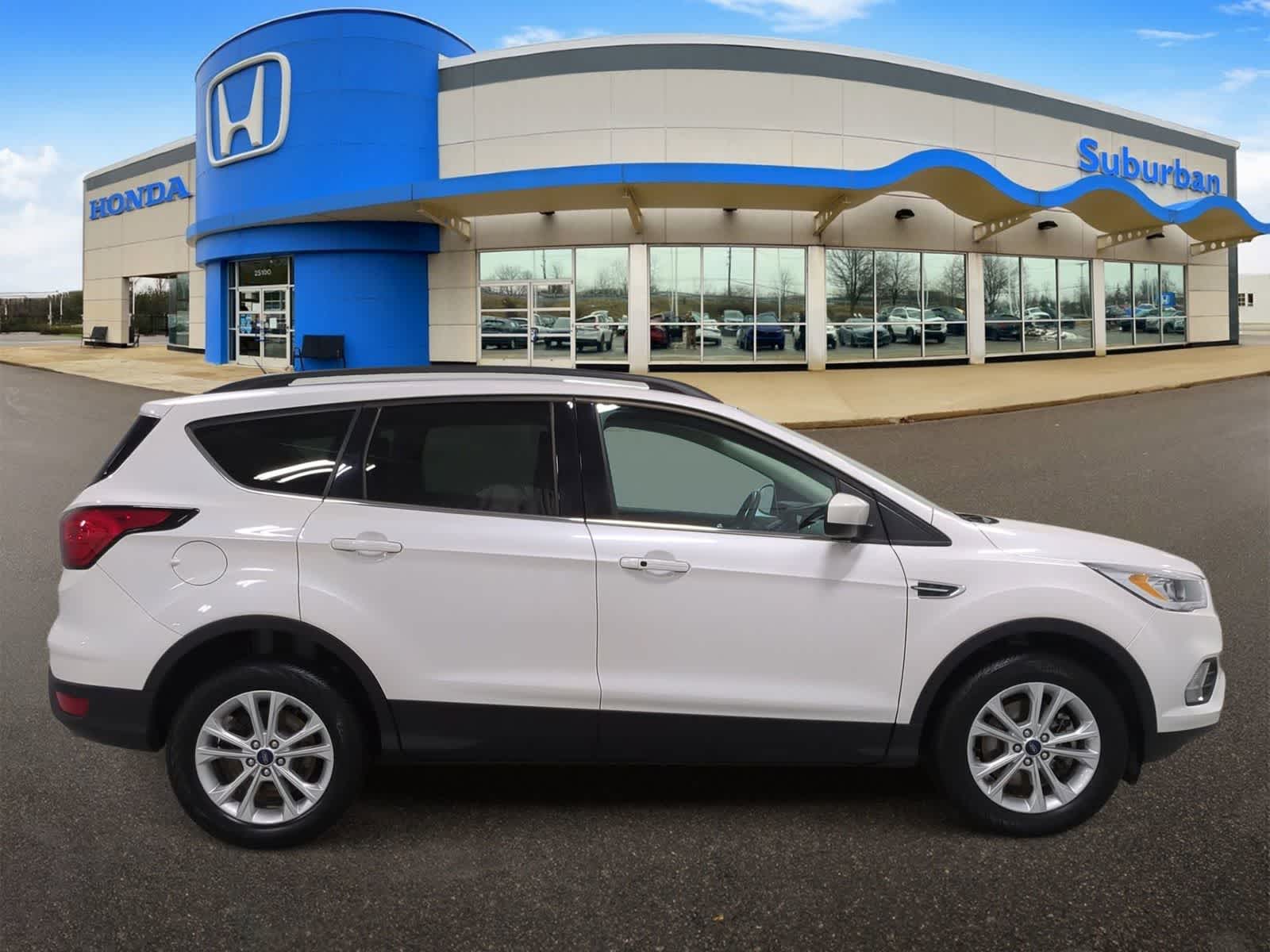 Thumbnail: 2019 Ford Escape - 9