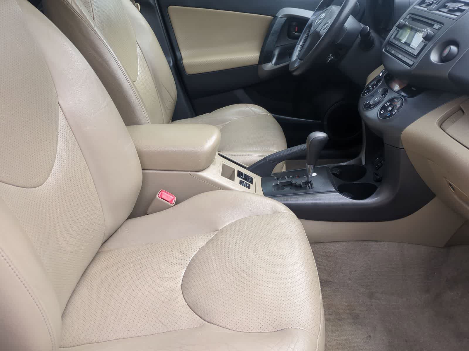 Thumbnail: 2012 Toyota RAV4 - 23