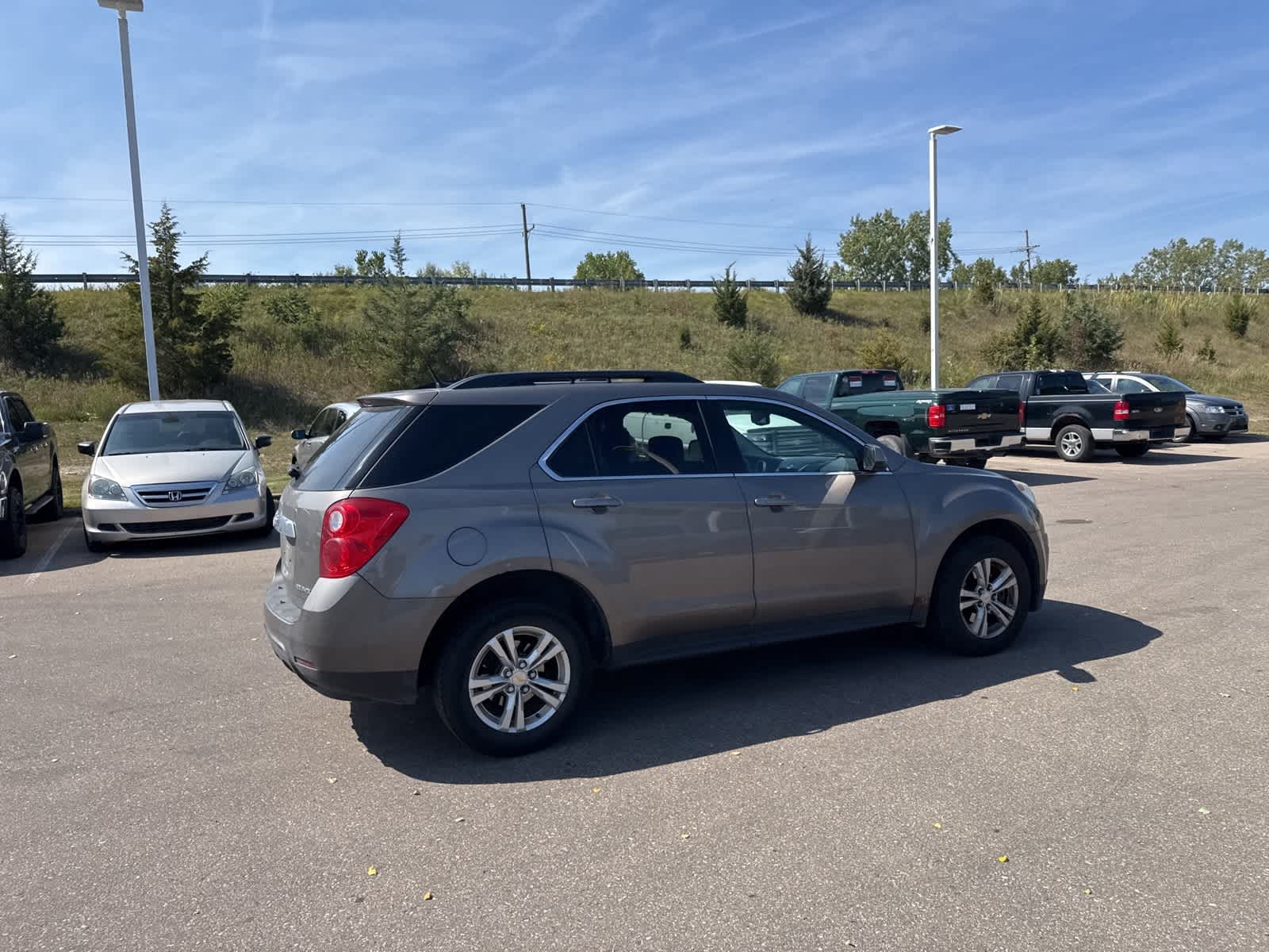 Thumbnail: 2011 Chevrolet Equinox - 11