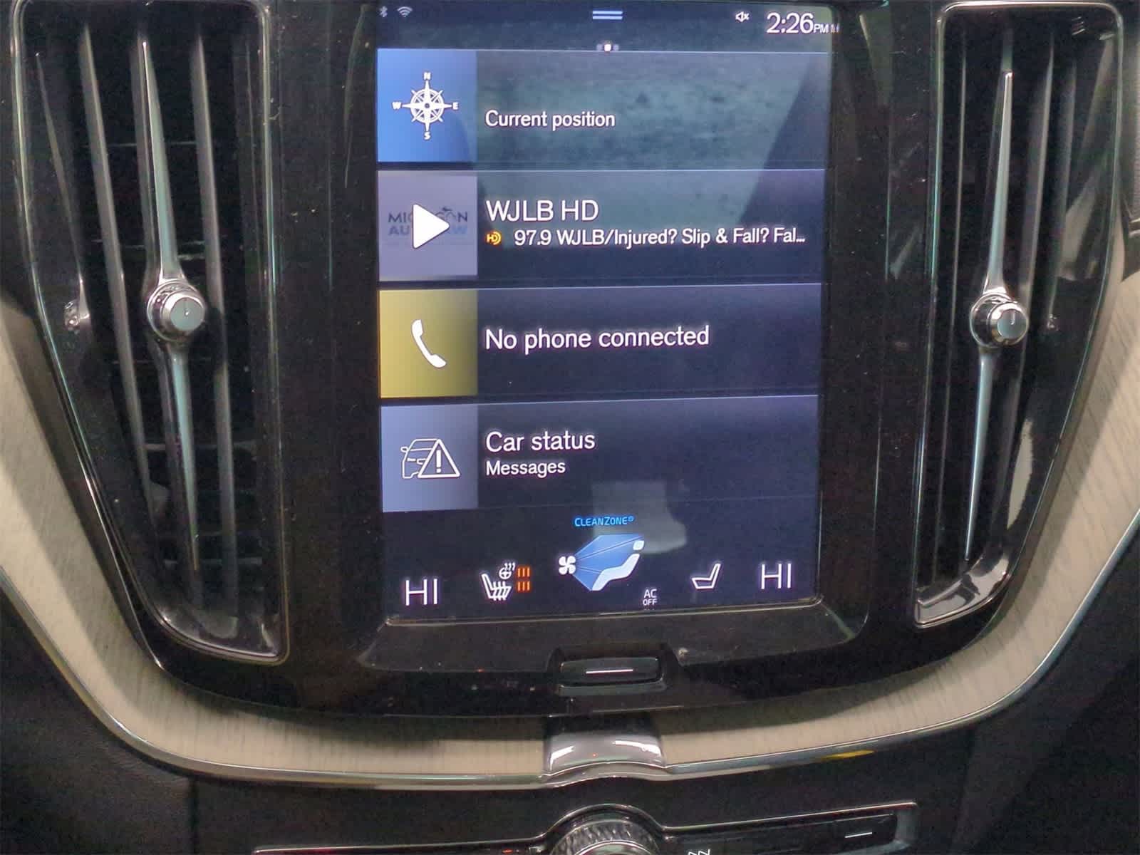 Thumbnail: 2018 Volvo XC60 - 29