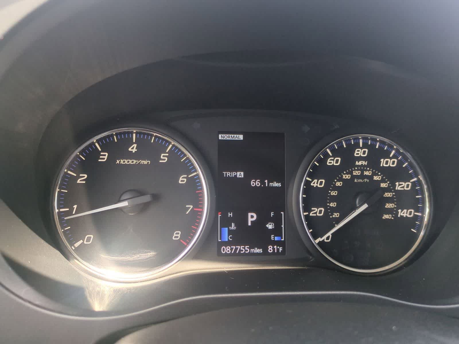 Thumbnail: 2018 Mitsubishi Outlander - 31