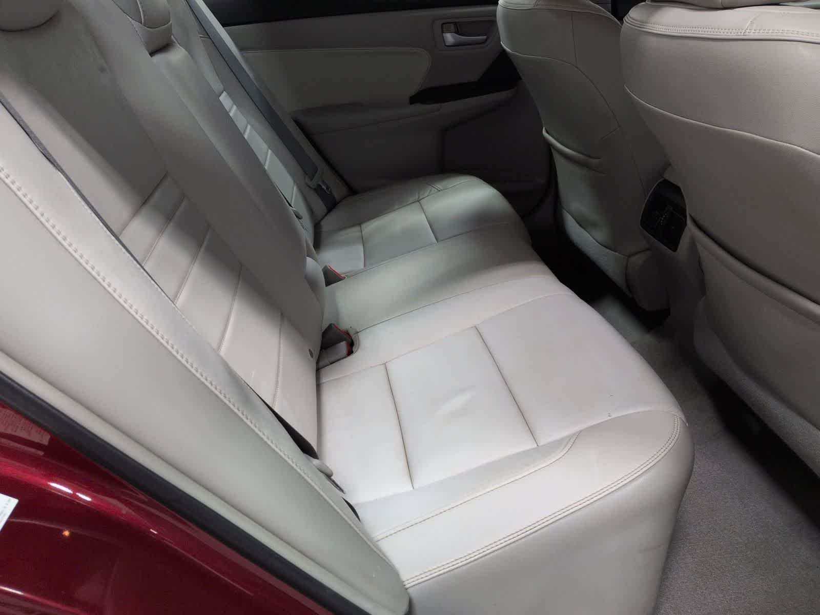 Thumbnail: 2015 Toyota Camry - 21