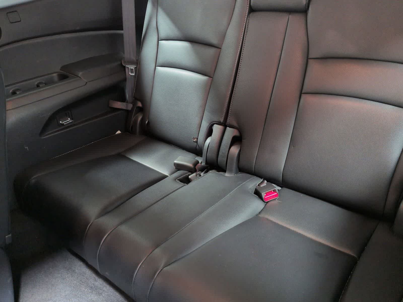 Thumbnail: 2017 Honda Pilot - 39