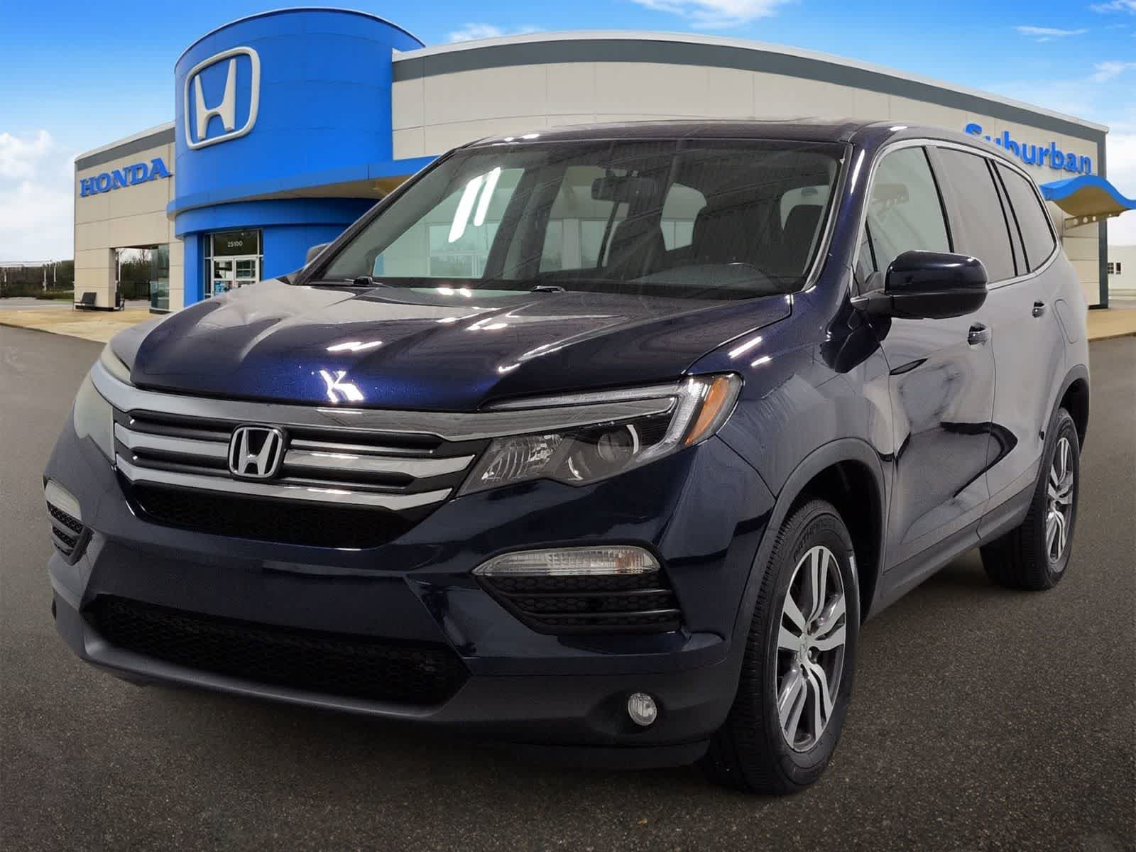 Thumbnail: 2016 Honda Pilot - 4