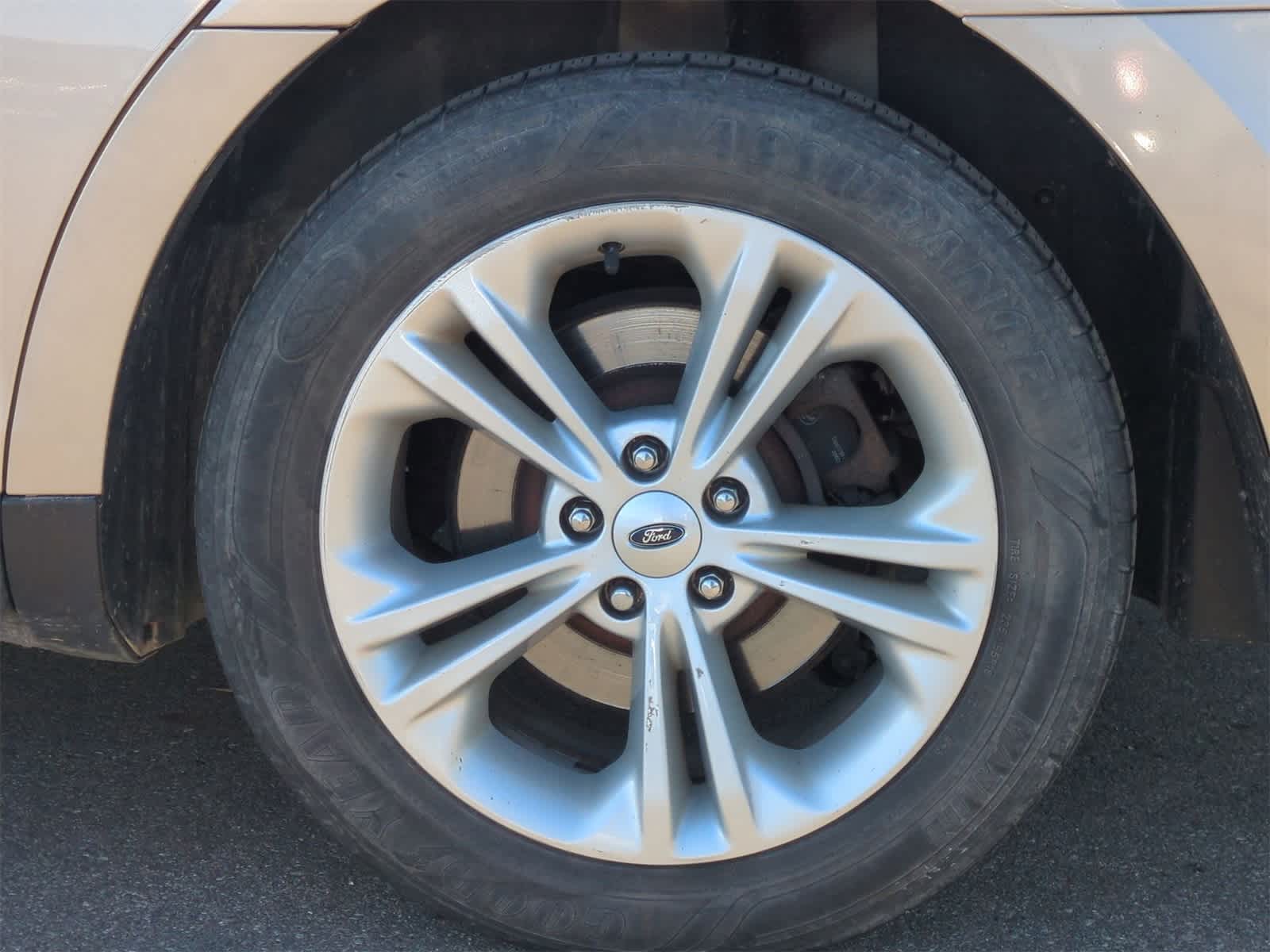 Thumbnail: 2018 Ford Taurus - 15