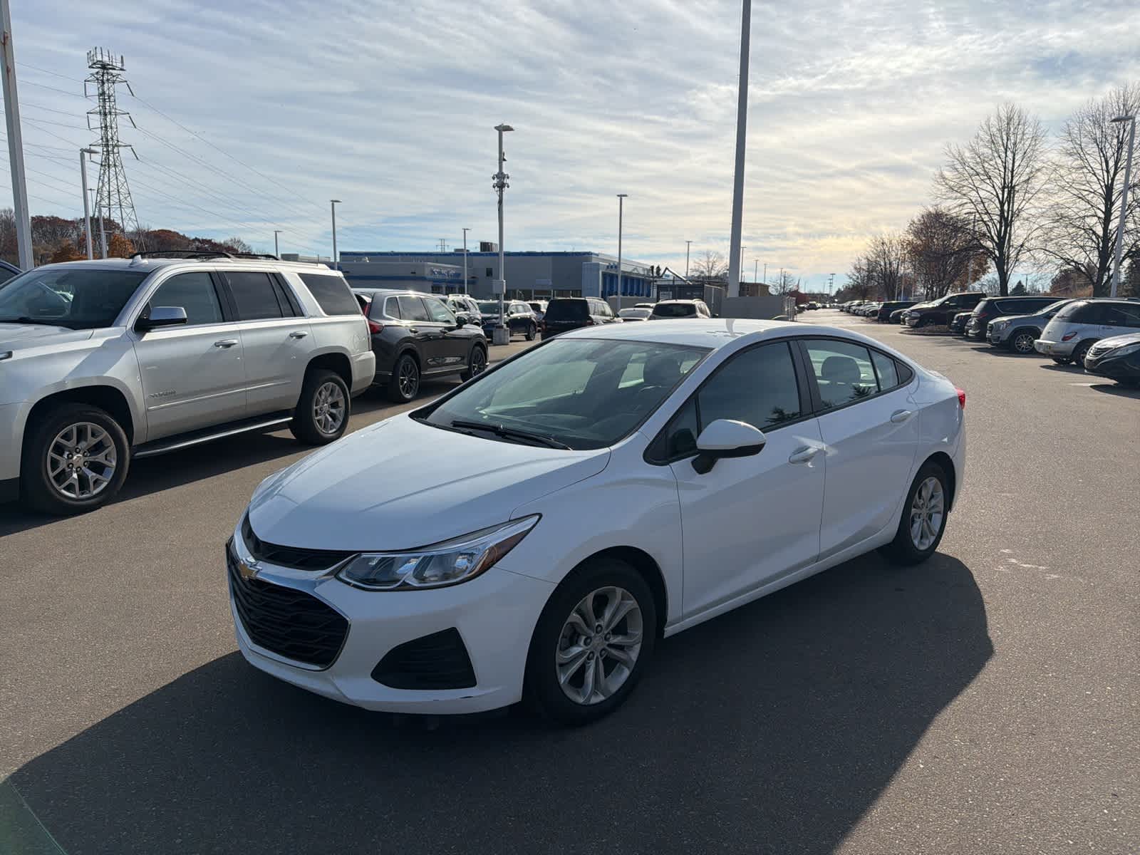 2019 Chevrolet Cruze LS photo 2