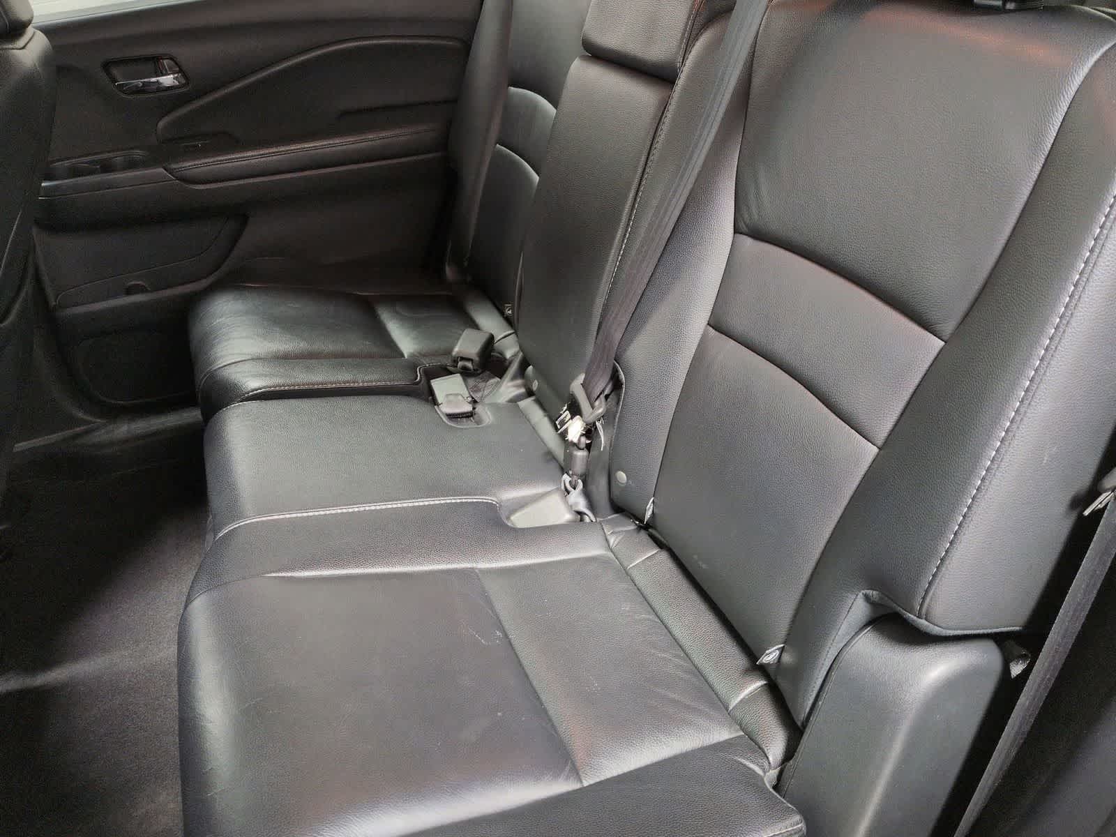 Thumbnail: 2017 Honda Pilot - 21