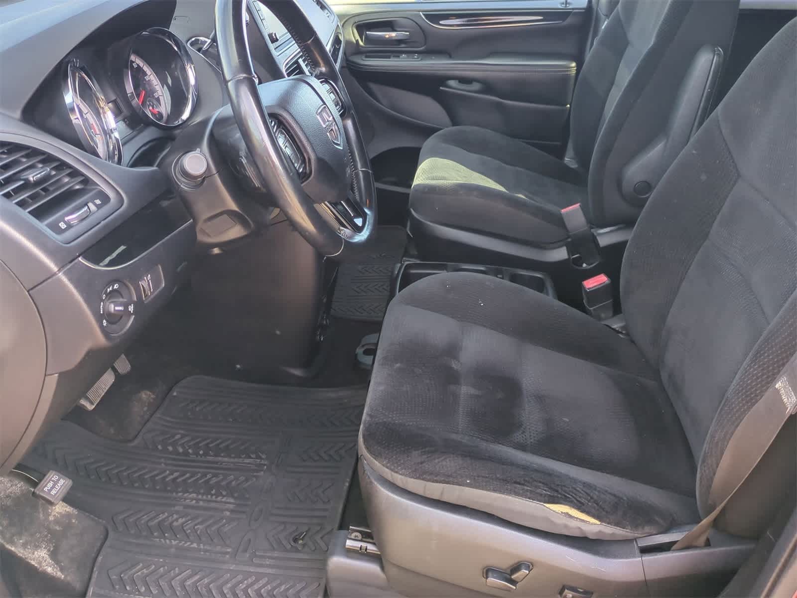 Thumbnail: 2019 Dodge Grand Caravan - 16