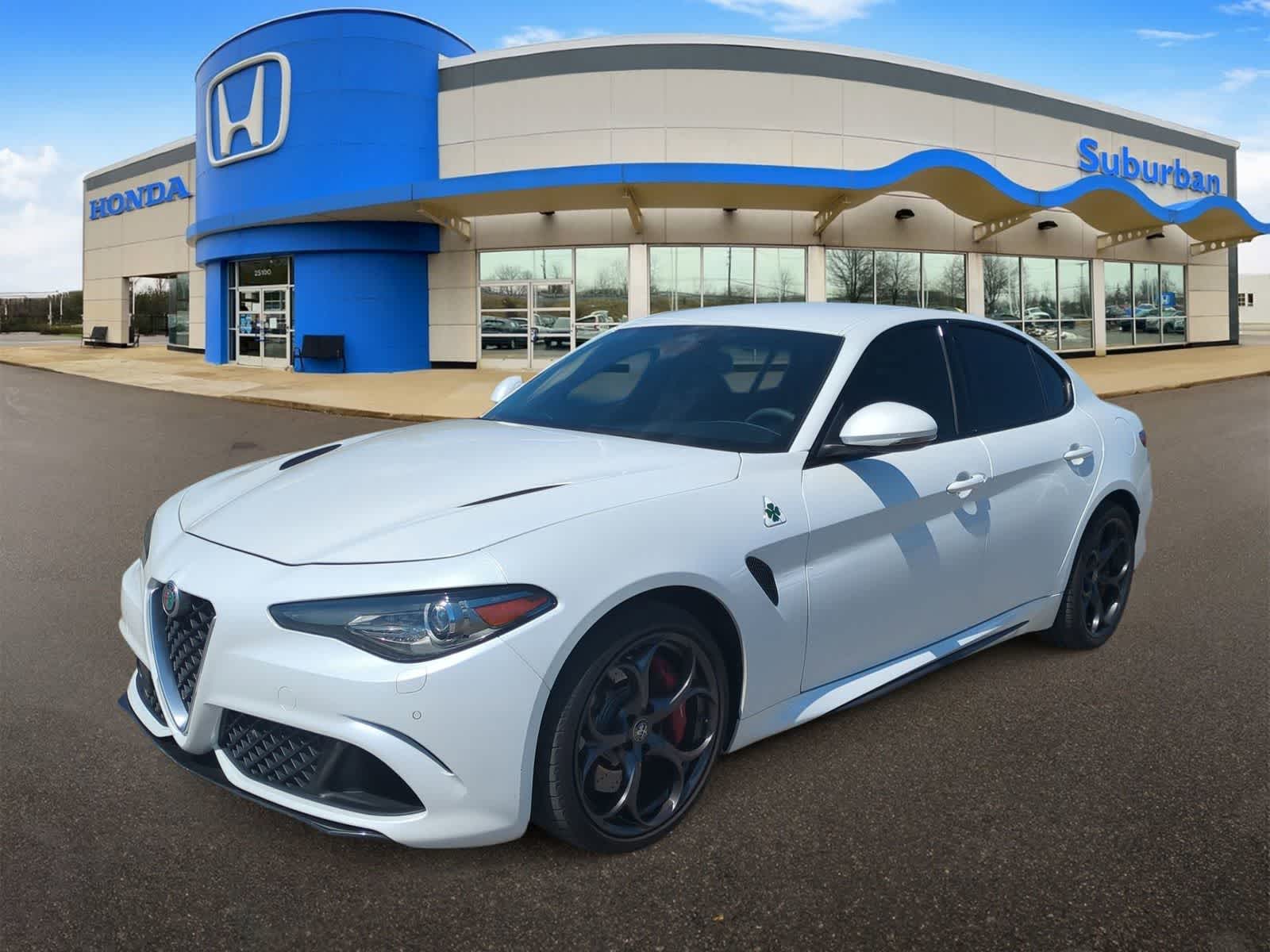 Thumbnail: 2018 Alfa Romeo Giulia - 4