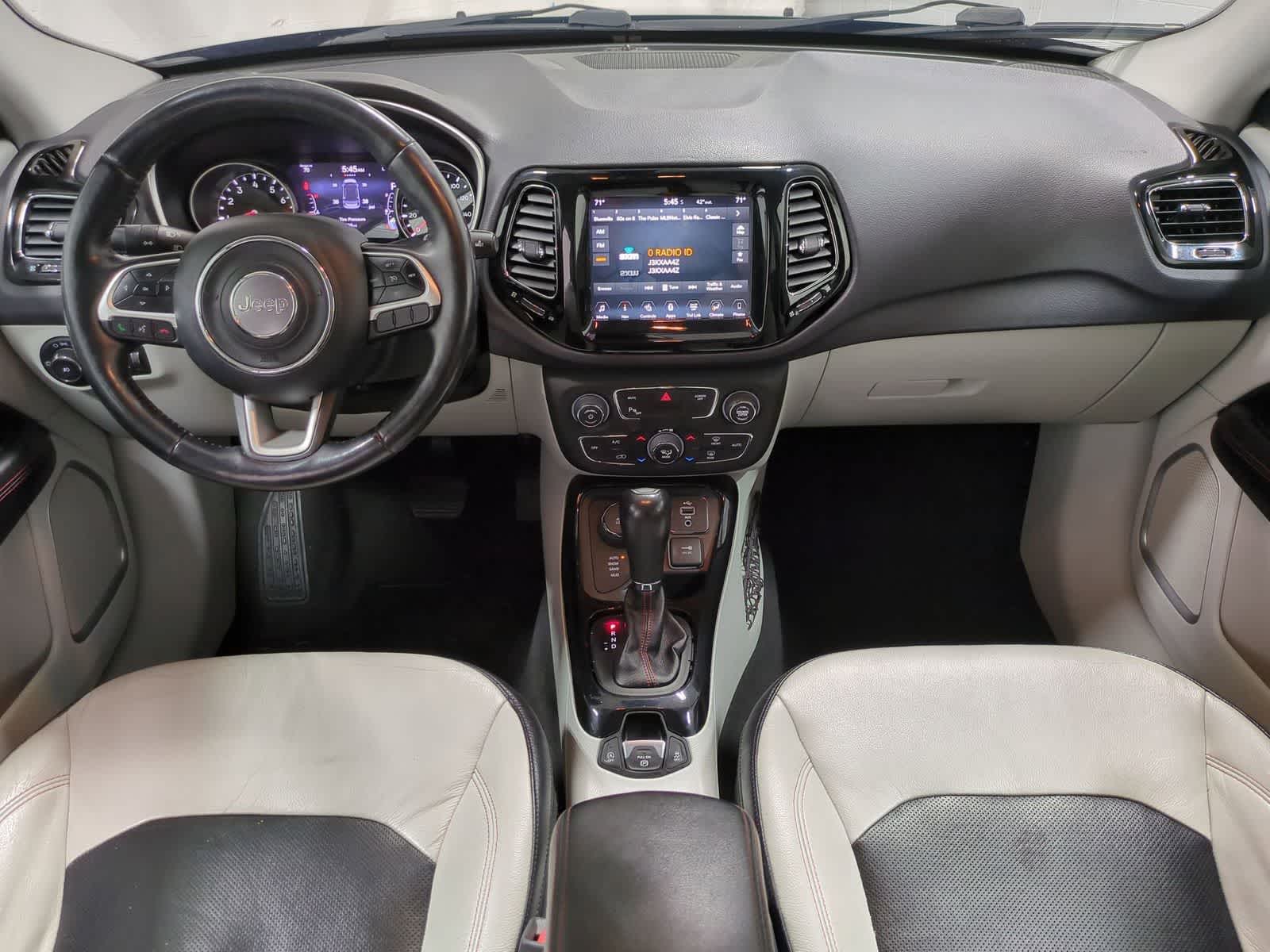 Thumbnail: 2017 Jeep Compass - 23