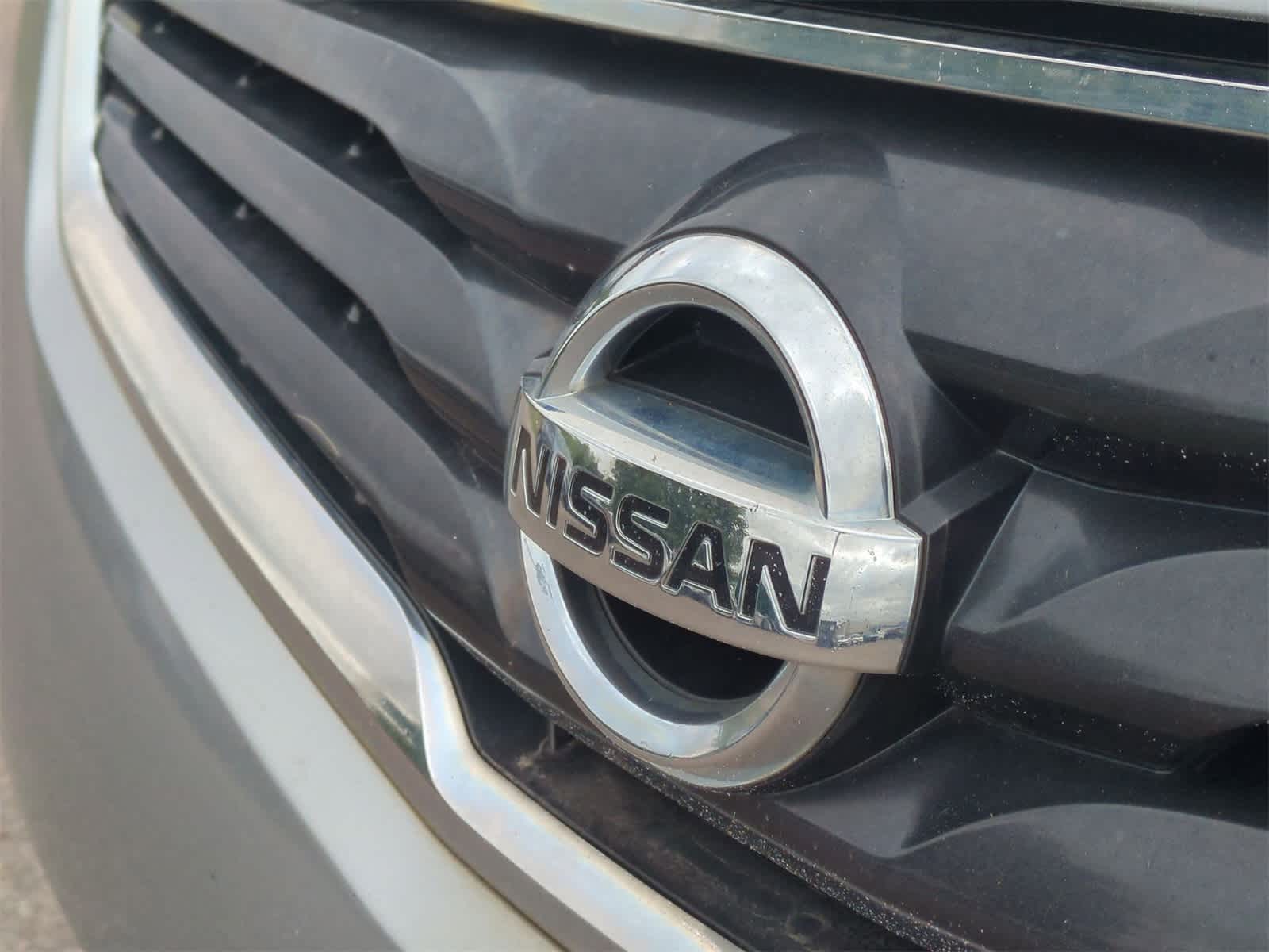 Thumbnail: 2011 Nissan Sentra - 12