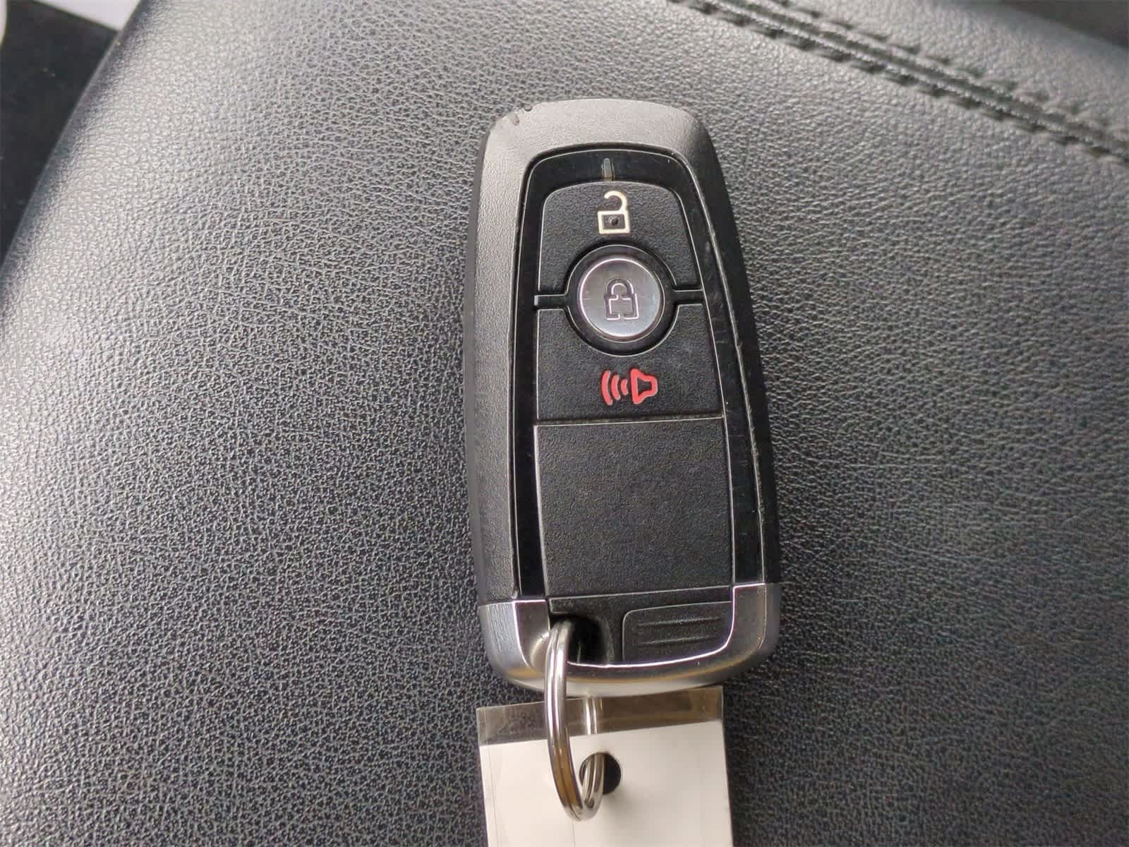 Thumbnail: 2017 Ford Edge - 33