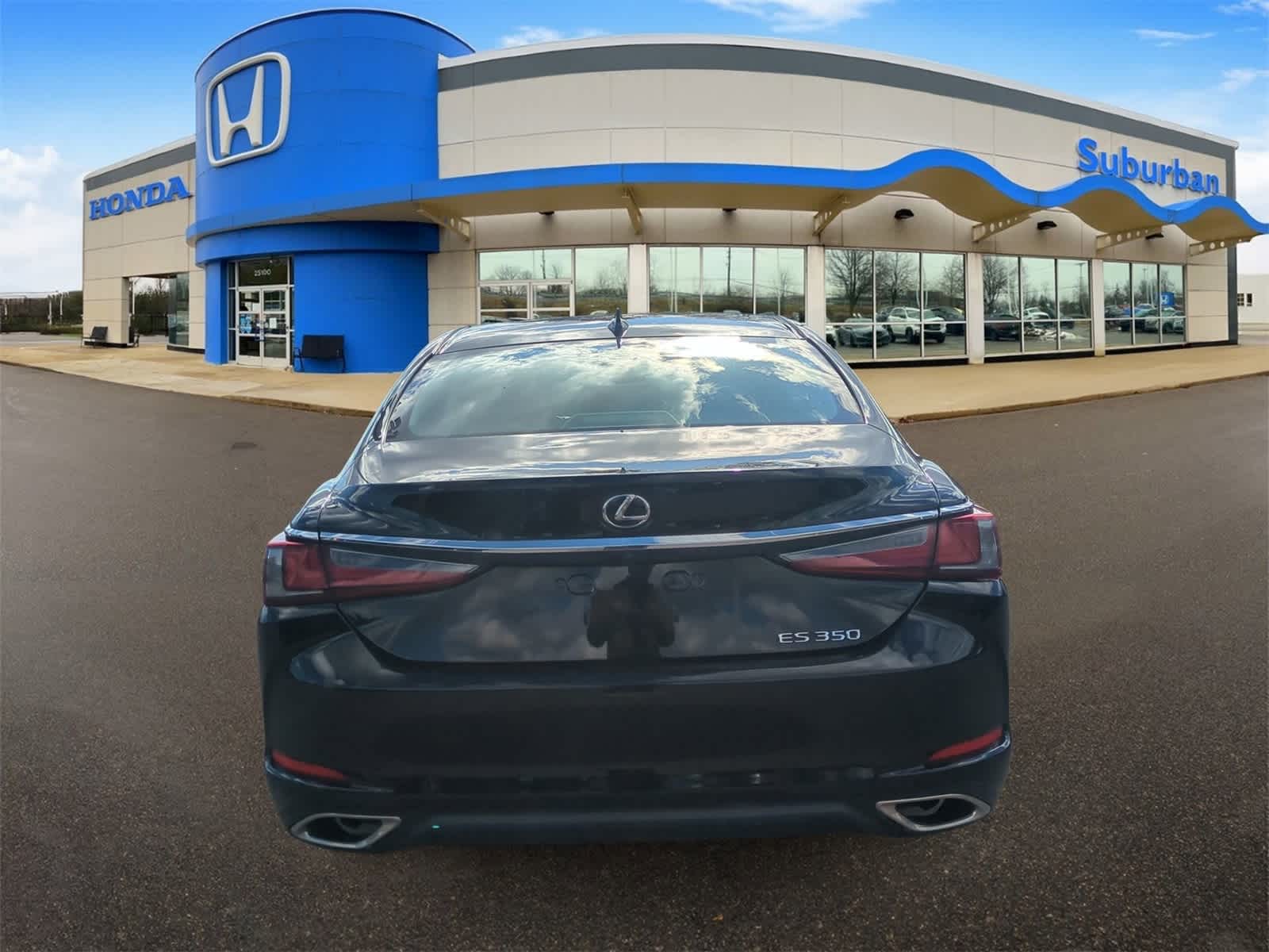 Thumbnail: 2020 Lexus ES - 7