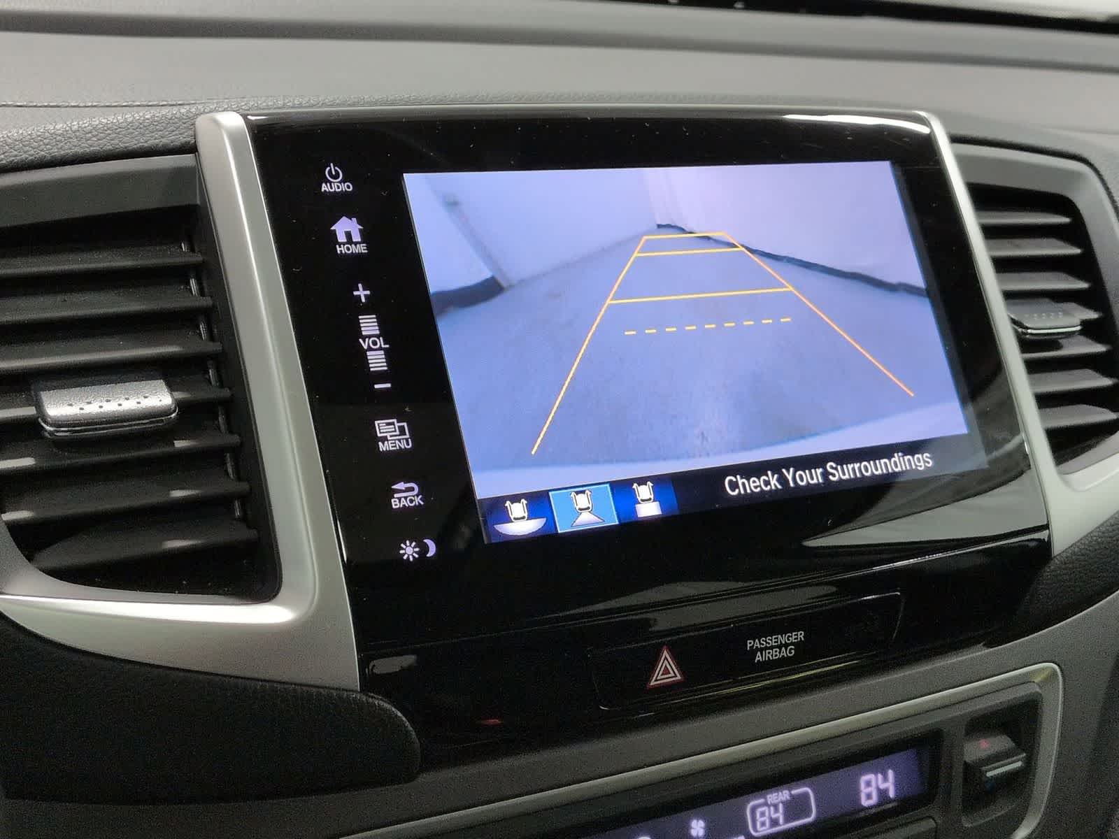 Thumbnail: 2017 Honda Pilot - 32