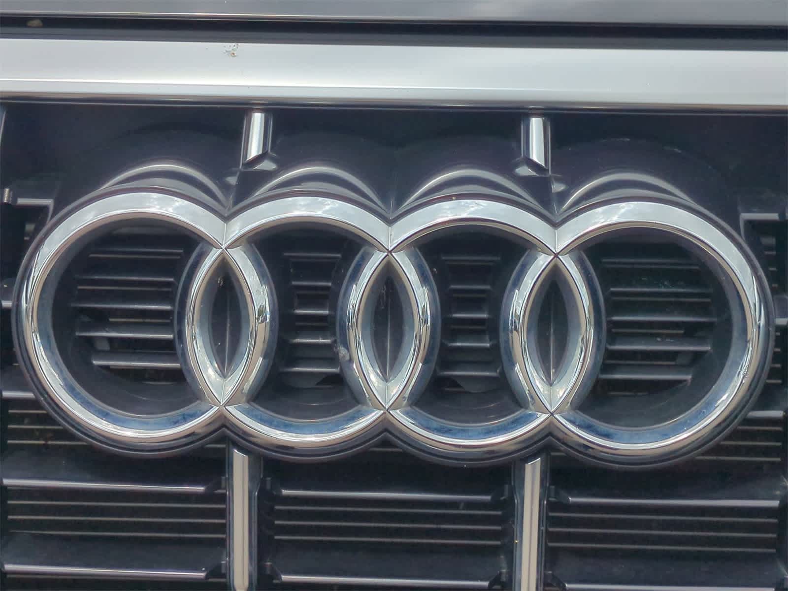 Thumbnail: 2023 Audi Q3 - 12