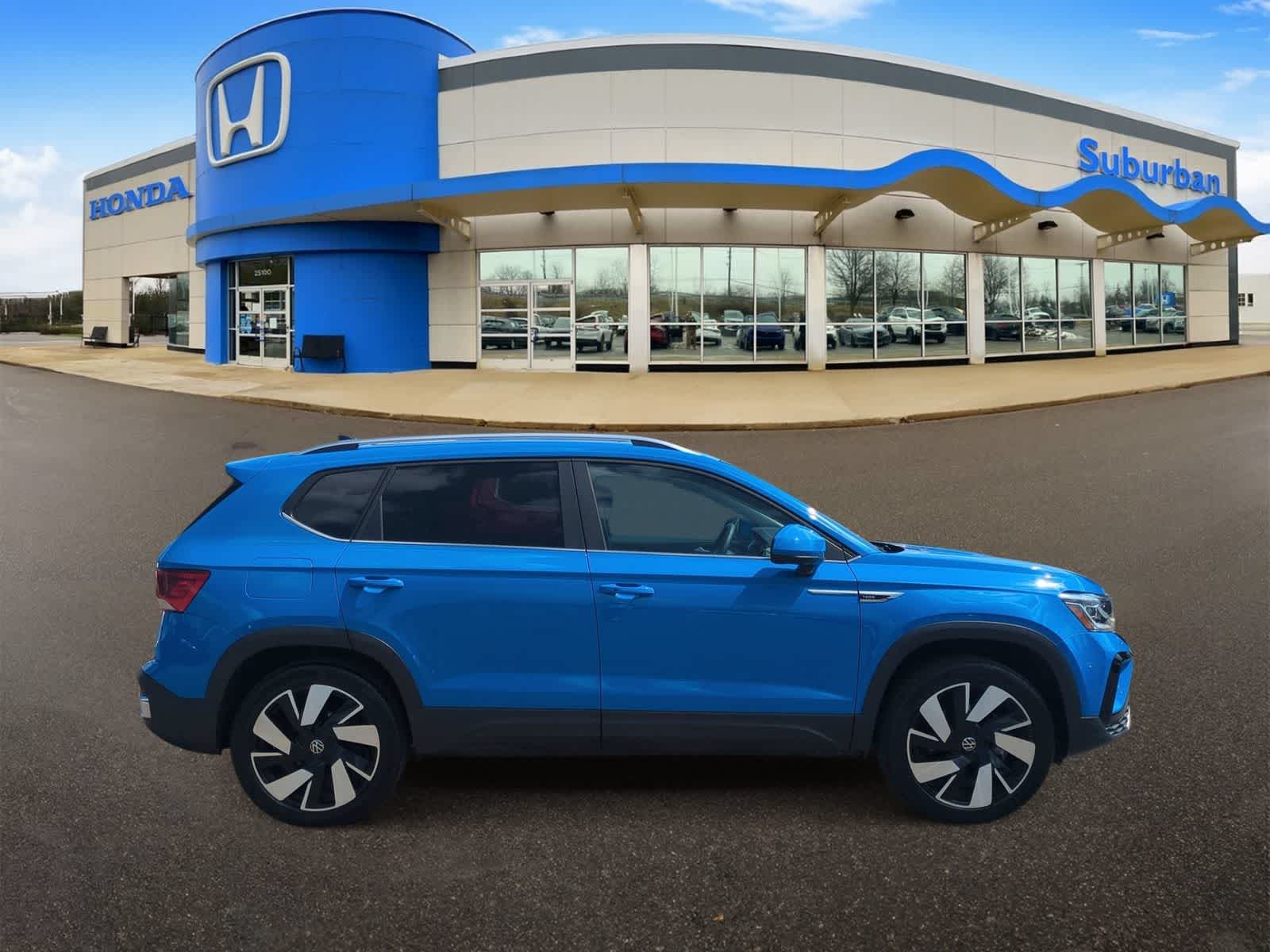 Thumbnail: 2024 Volkswagen Taos - 9