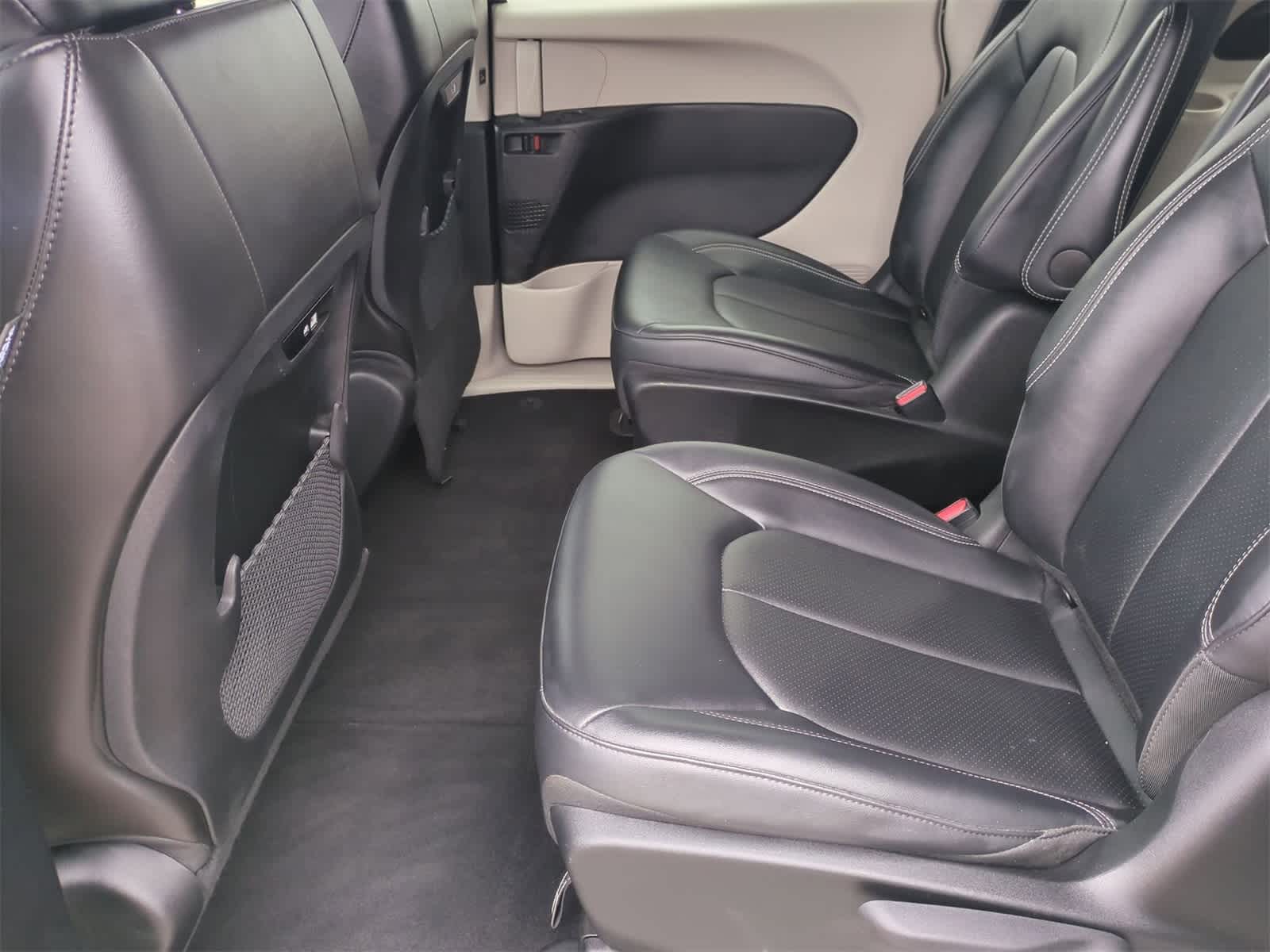 Thumbnail: 2024 Chrysler Pacifica - 19