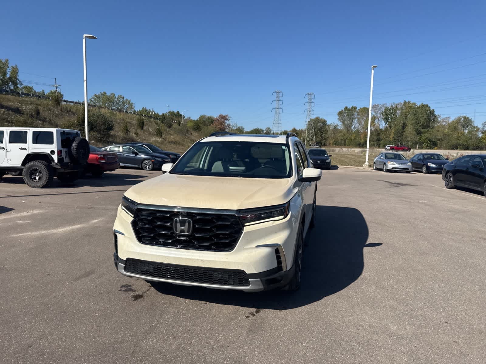 Thumbnail: 2023 Honda Pilot - 4