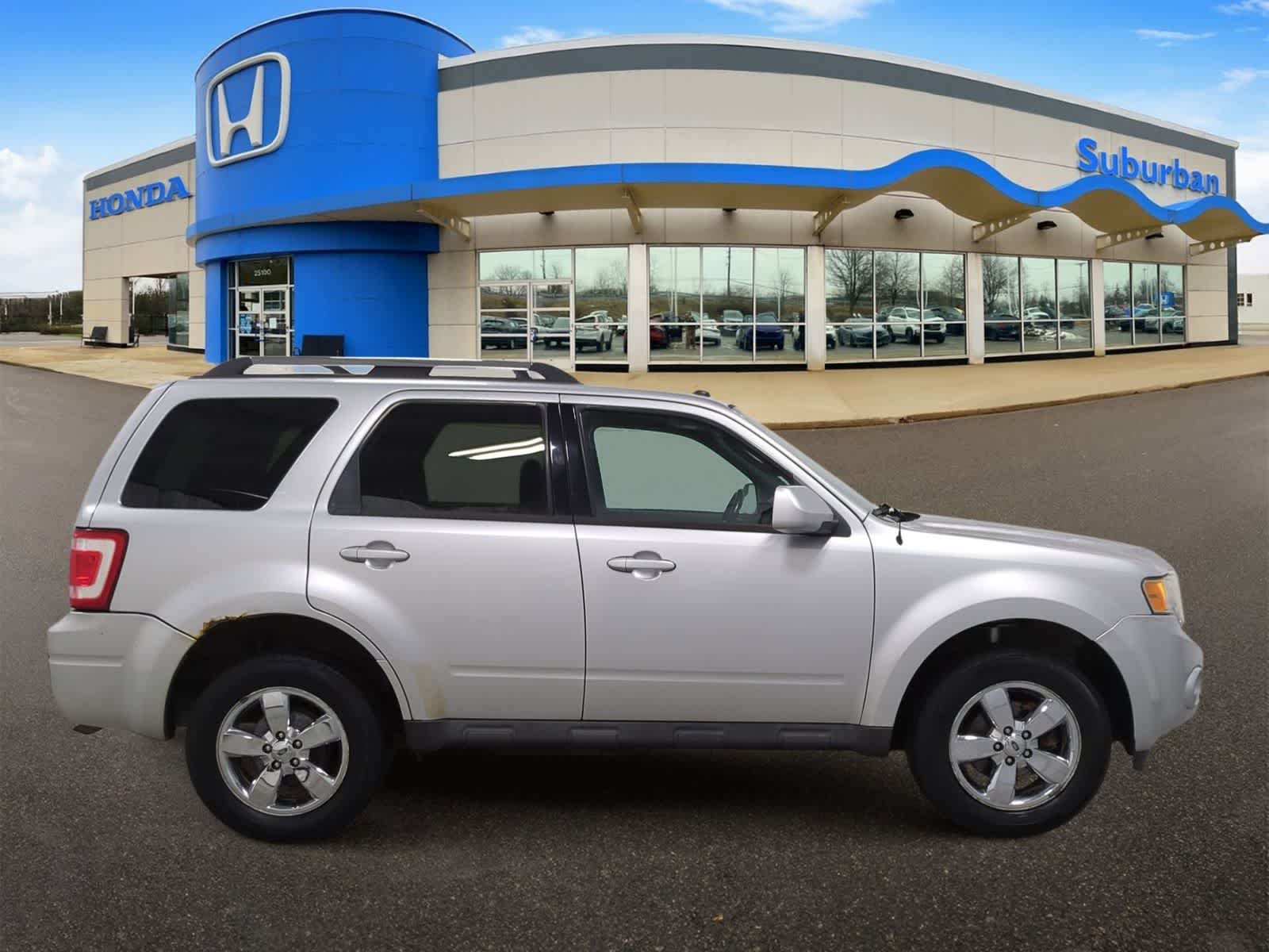 Thumbnail: 2010 Ford Escape - 9