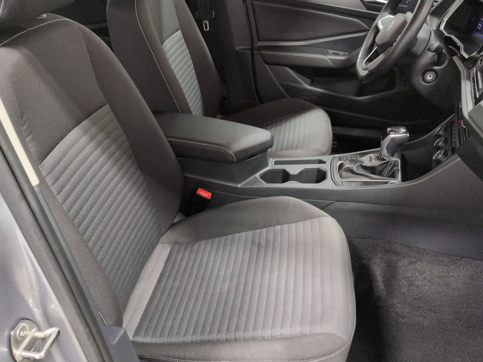 Thumbnail: 2024 Volkswagen Jetta - 22