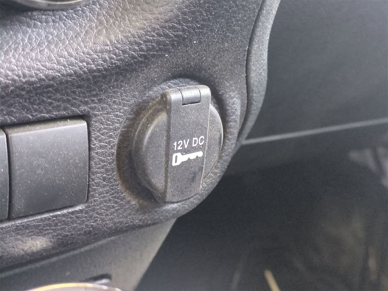 Thumbnail: 2015 Jeep Wrangler - 28