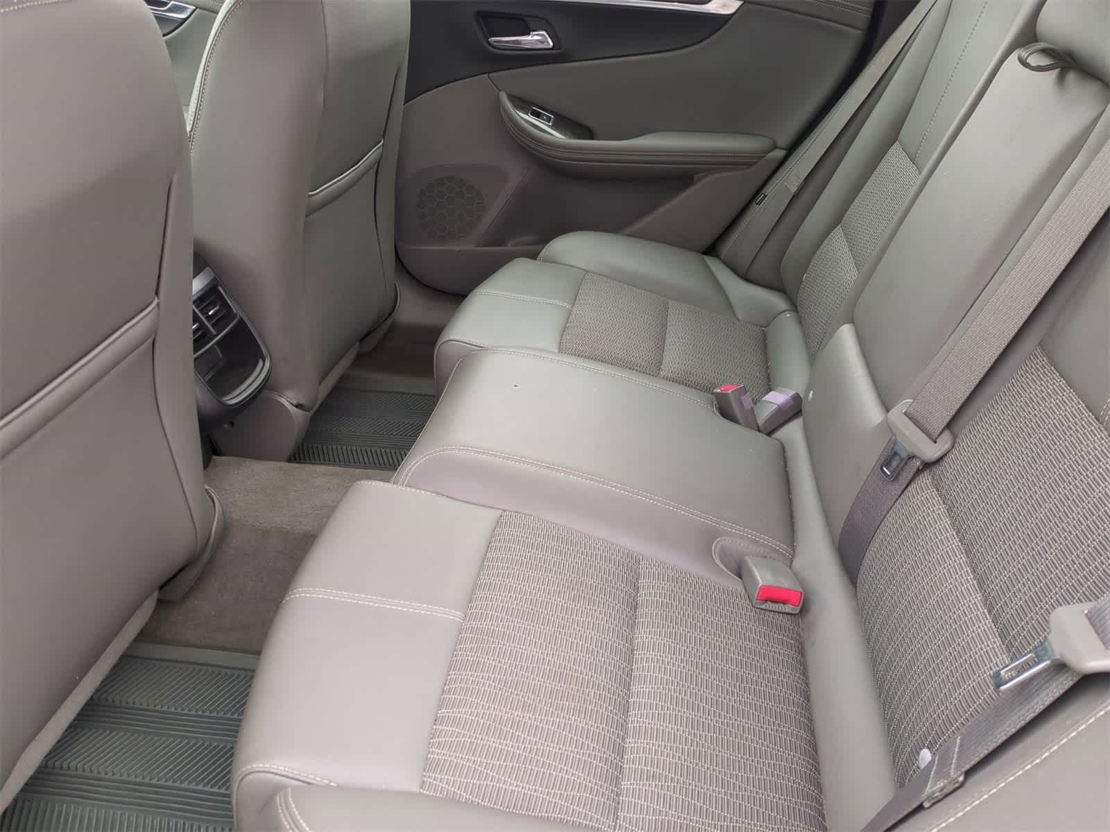 Thumbnail: 2014 Chevrolet Impala - 20