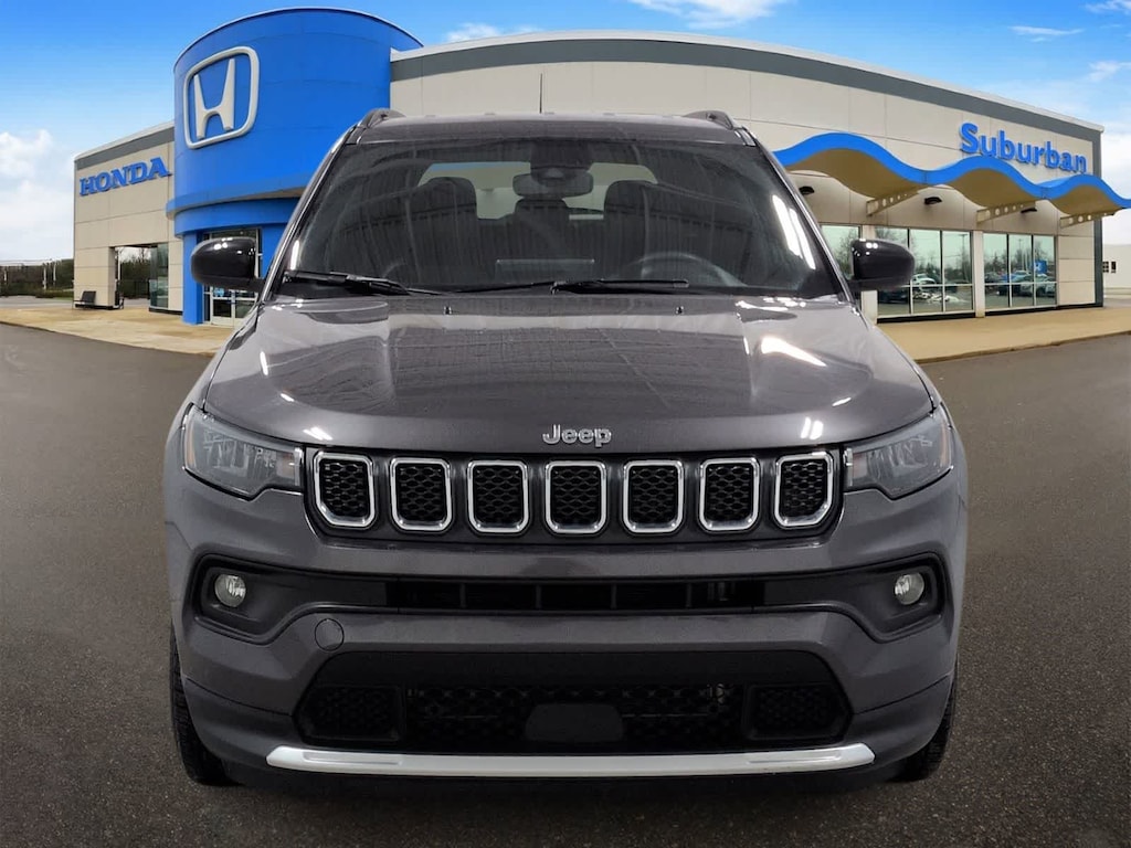 Used 2024 Jeep Compass Latitude SUV