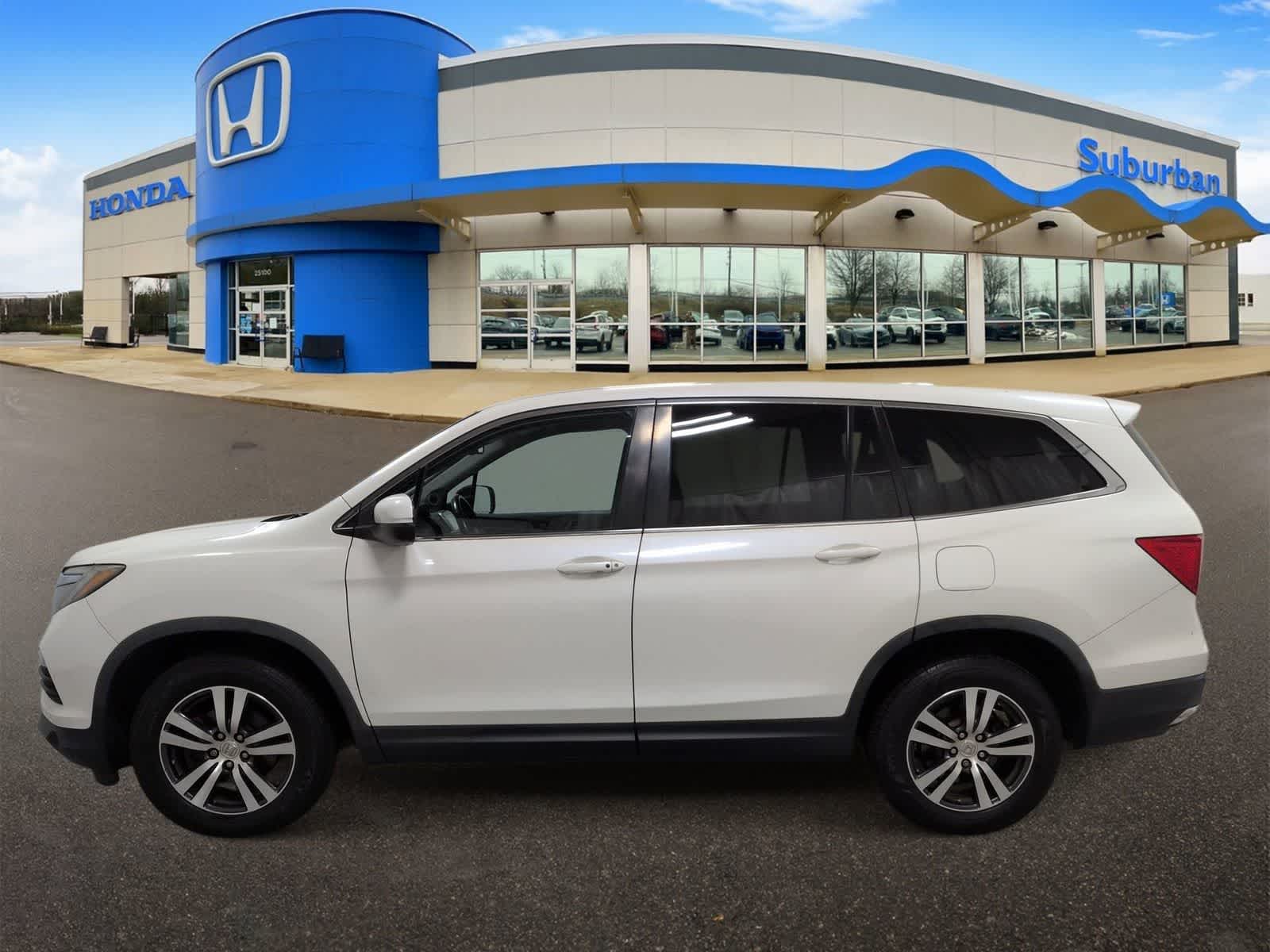 Thumbnail: 2017 Honda Pilot - 5
