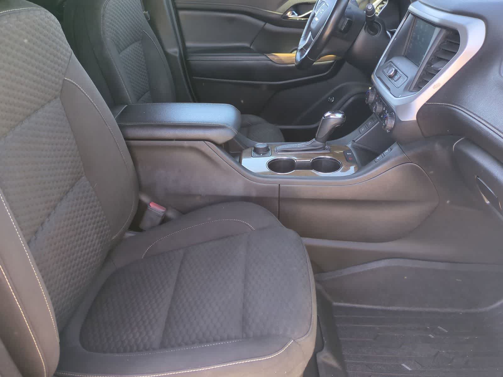 Thumbnail: 2019 GMC Acadia - 21