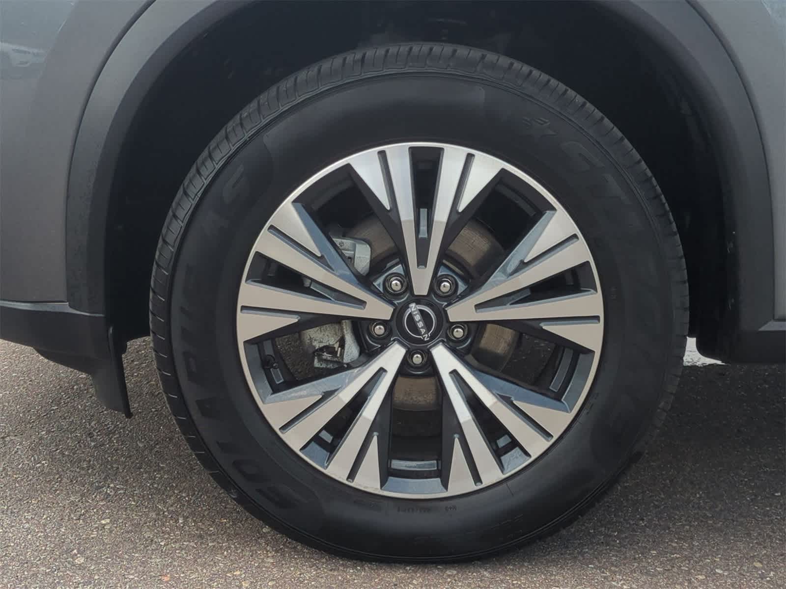 2023 Nissan Rogue SV 14