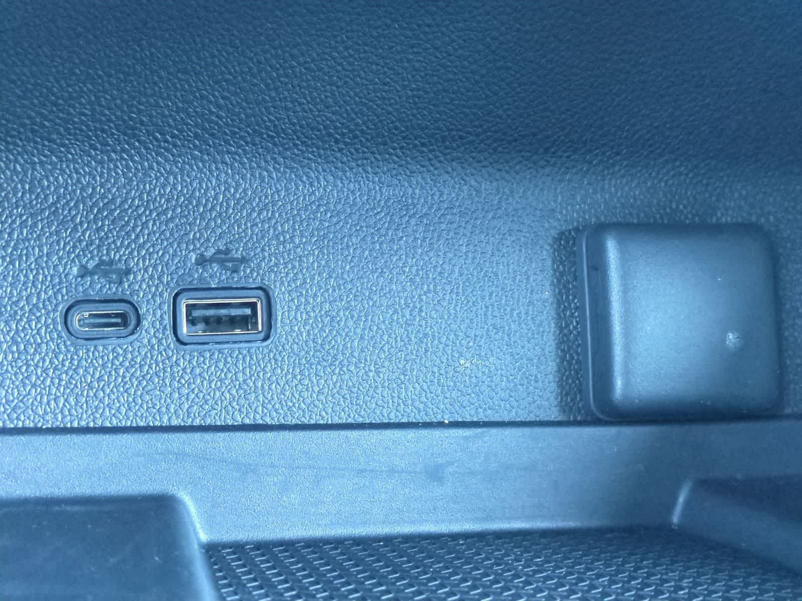 Thumbnail: 2025 Chevrolet Traverse - 30