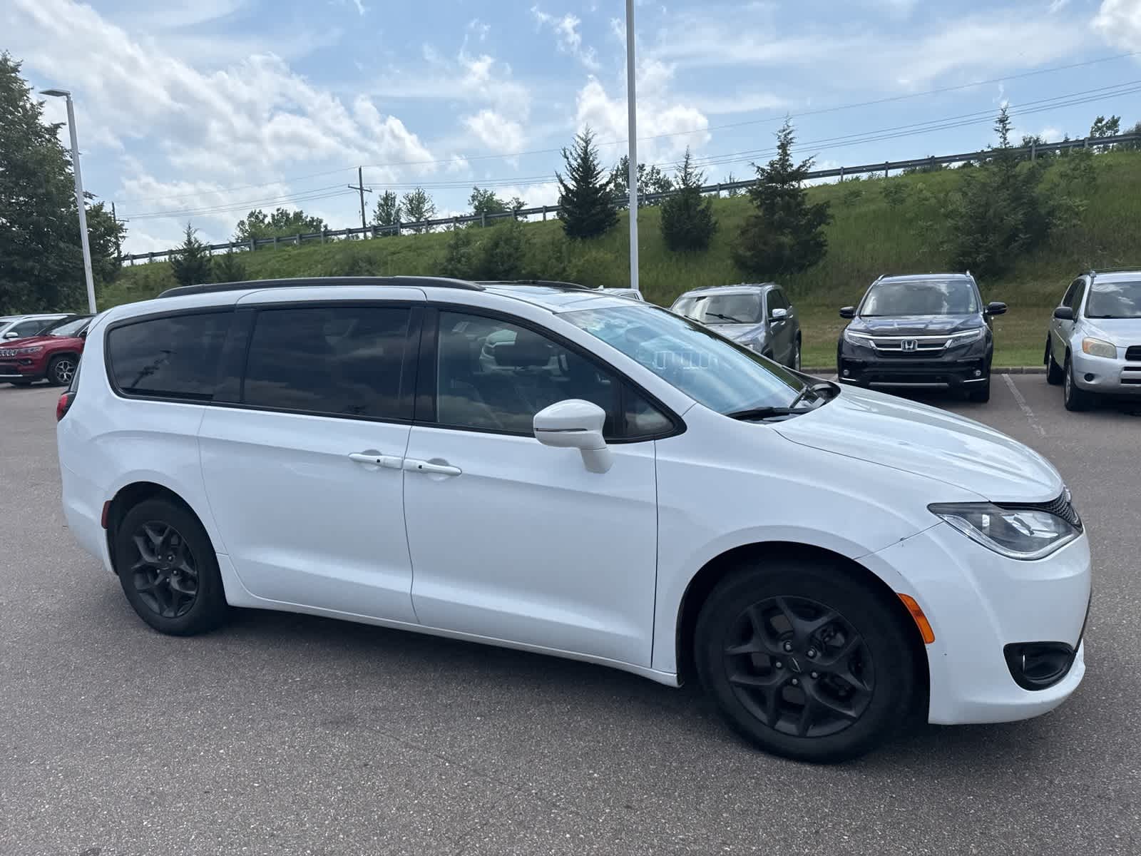 Thumbnail: 2019 Chrysler Pacifica - 5
