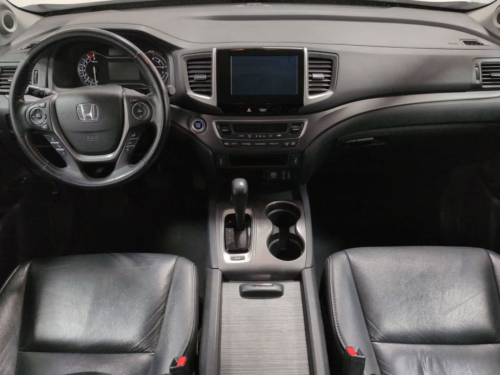 Thumbnail: 2017 Honda Pilot - 16