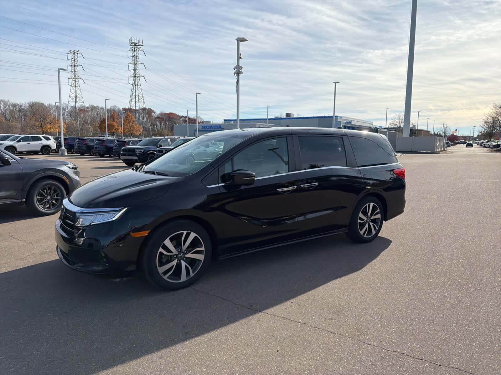 2023 Honda Odyssey Touring photo 3