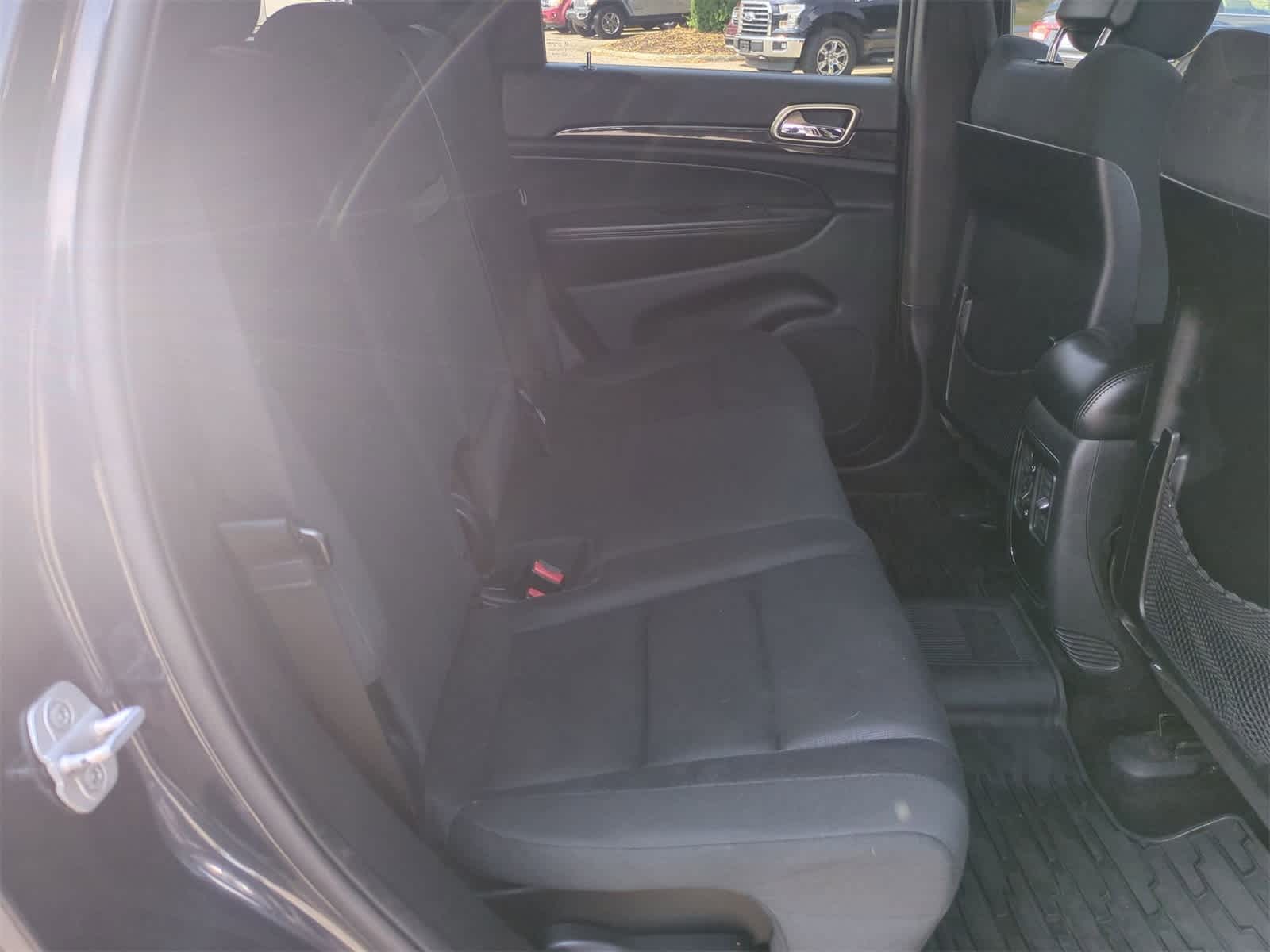 Thumbnail: 2012 Jeep Grand Cherokee - 20