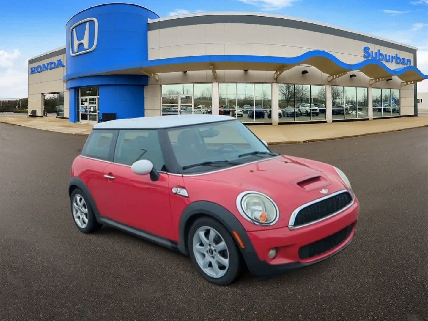 Used 2007 MINI Cooper S with VIN WMWMF73507TL90880 for sale in Farmington, MI