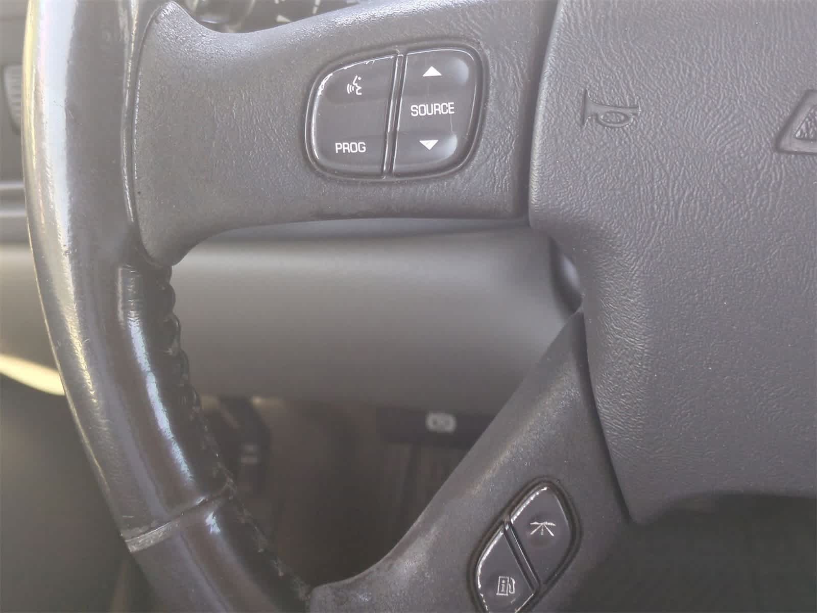 Thumbnail: 2006 Chevrolet Avalanche 1500 - 25