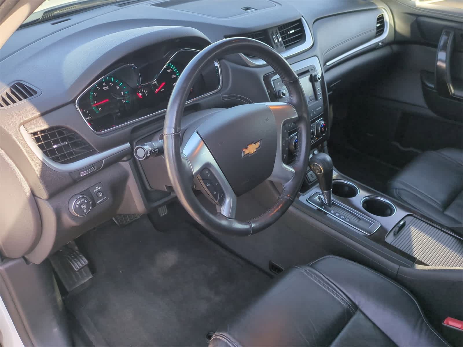 Thumbnail: 2017 Chevrolet Traverse - 10