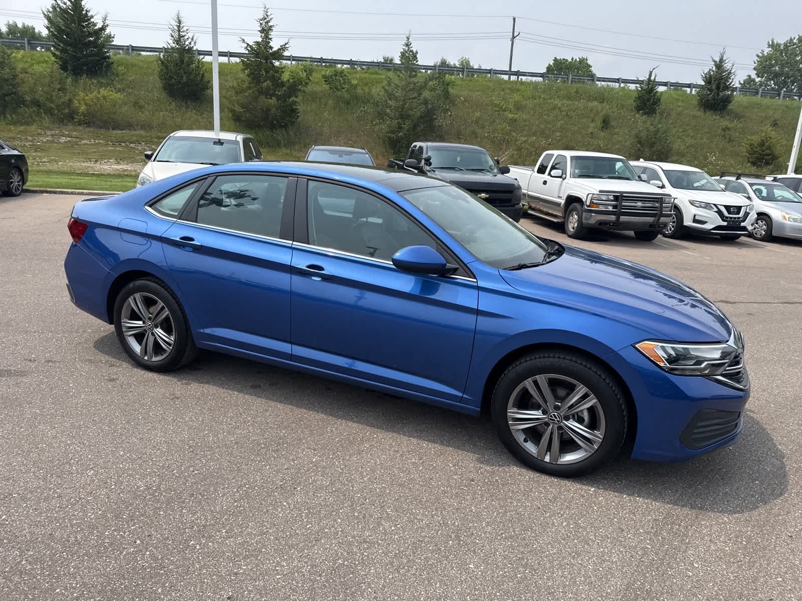 Thumbnail: 2023 Volkswagen Jetta - 8