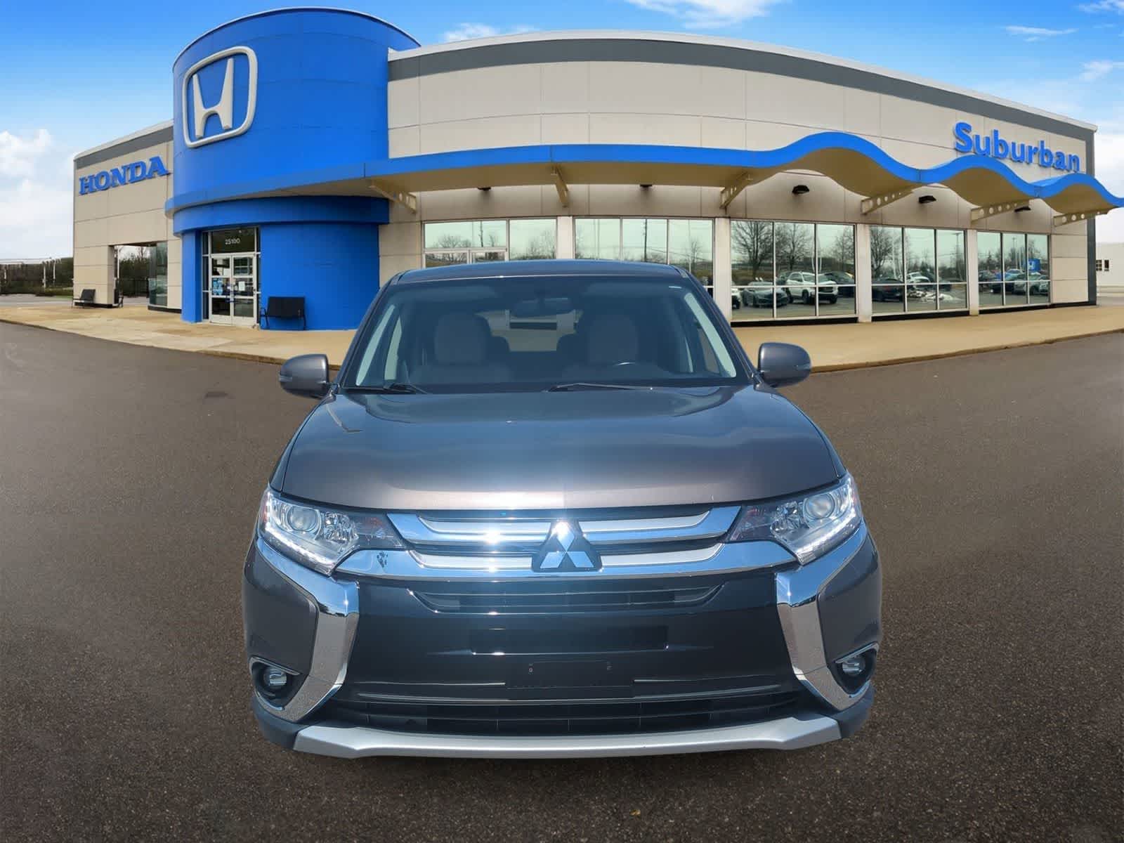 Thumbnail: 2018 Mitsubishi Outlander - 3