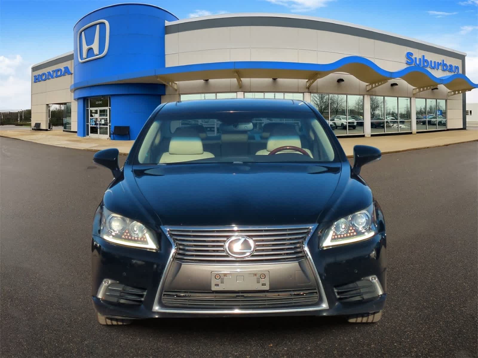2013 Lexus LS 460 photo 3