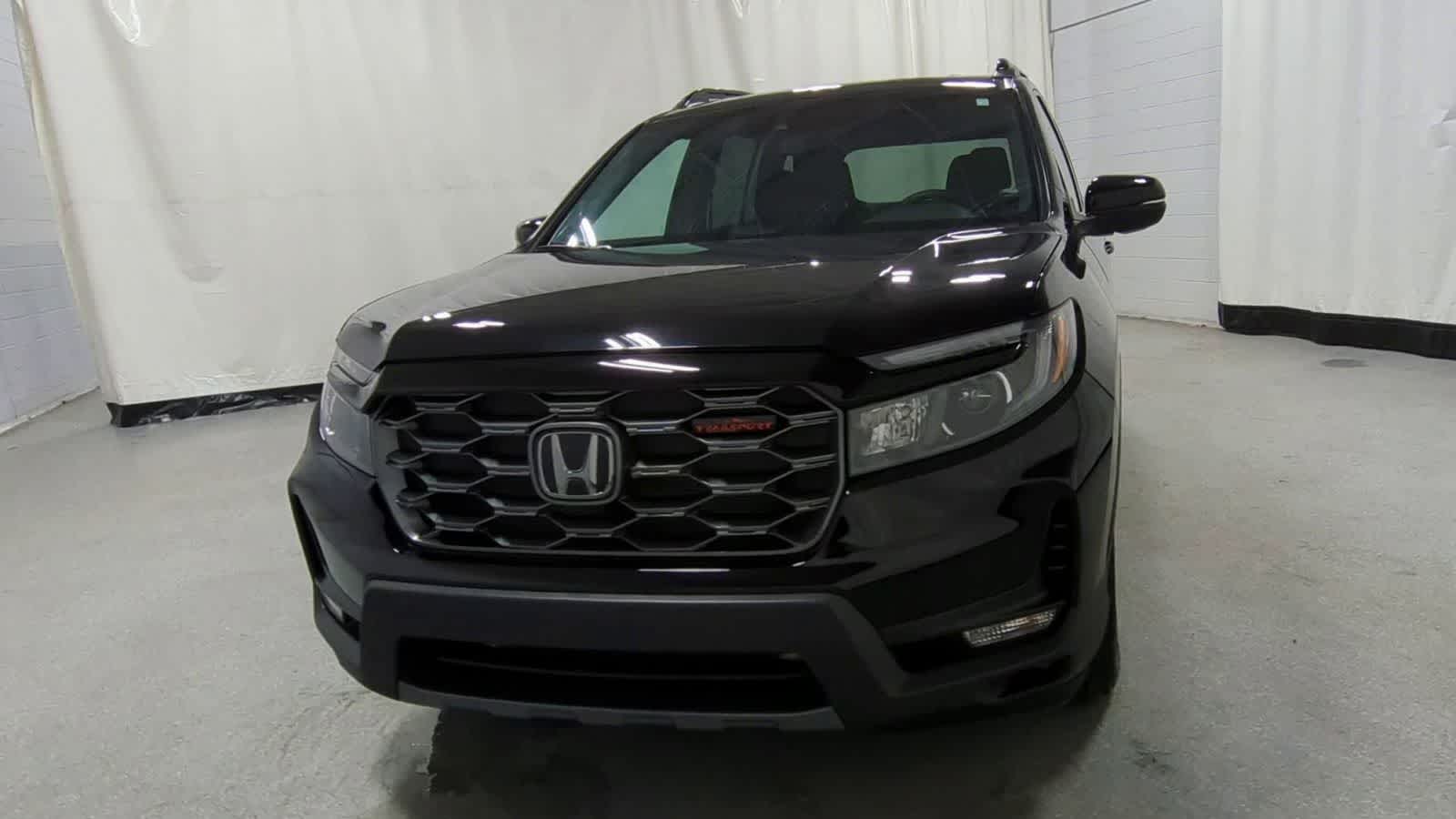 Thumbnail: 2023 Honda Passport - 3