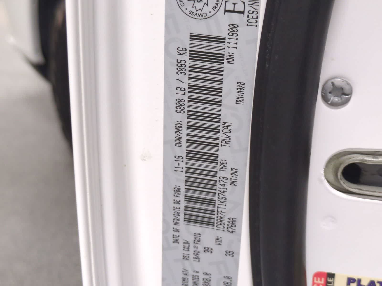 Thumbnail: 2019 RAM 1500 Classic - 33