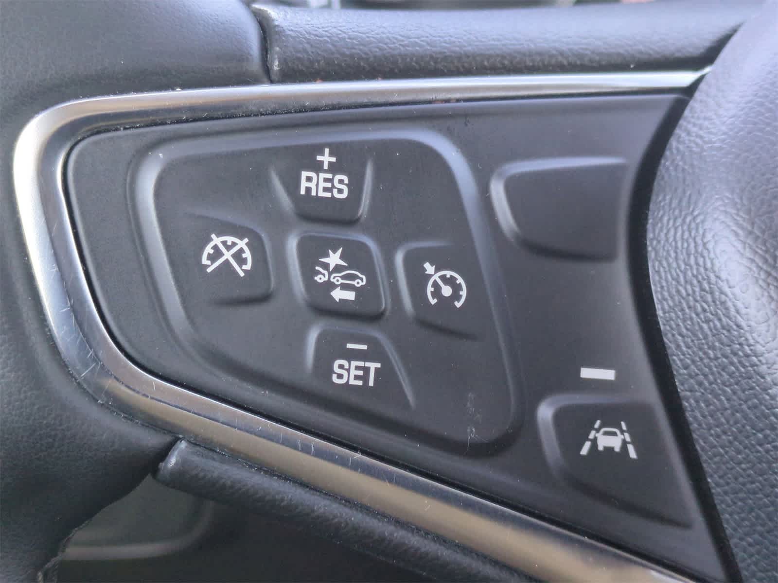 2024 Chevrolet Equinox LT 23