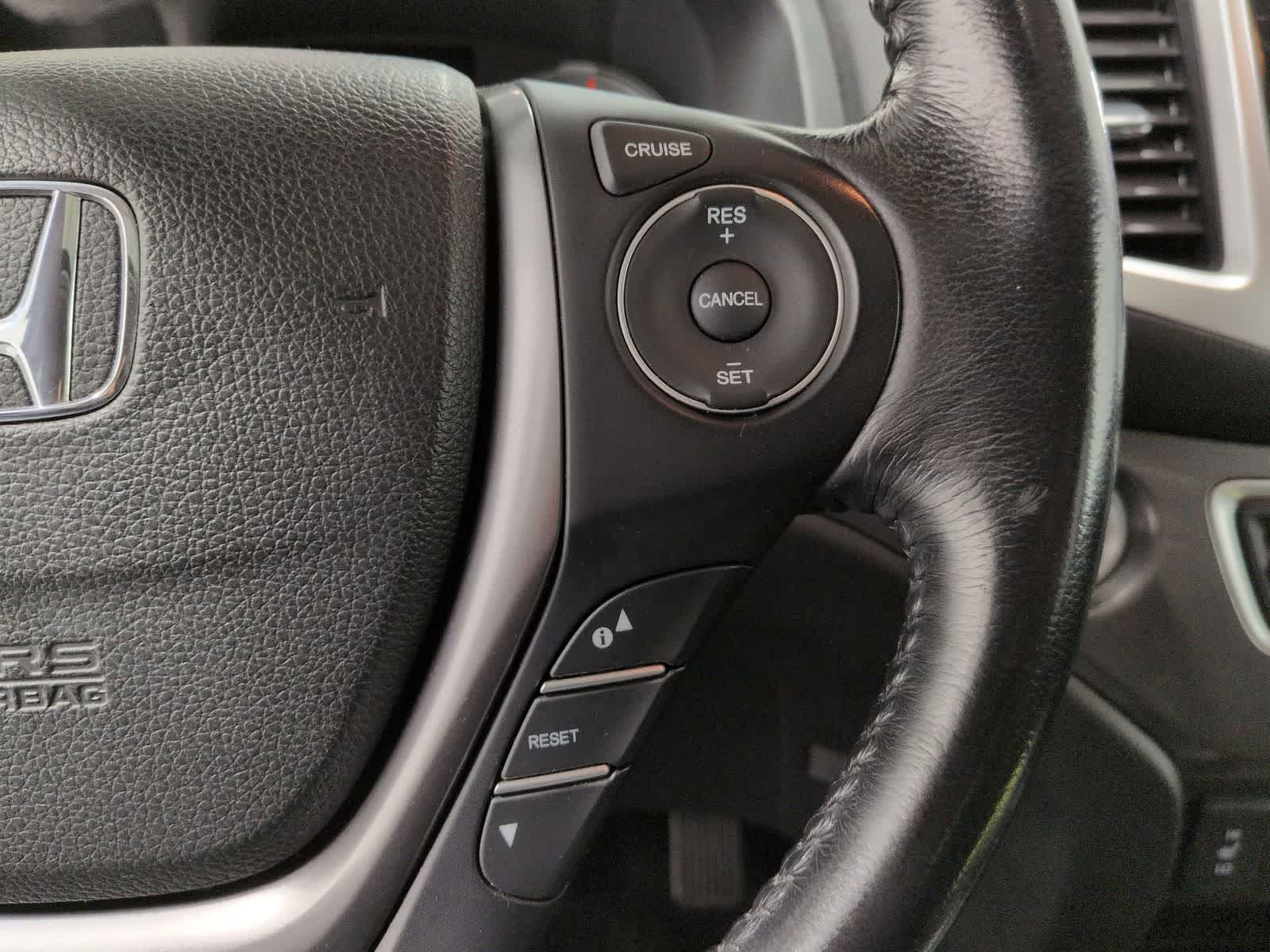 Thumbnail: 2017 Honda Pilot - 27