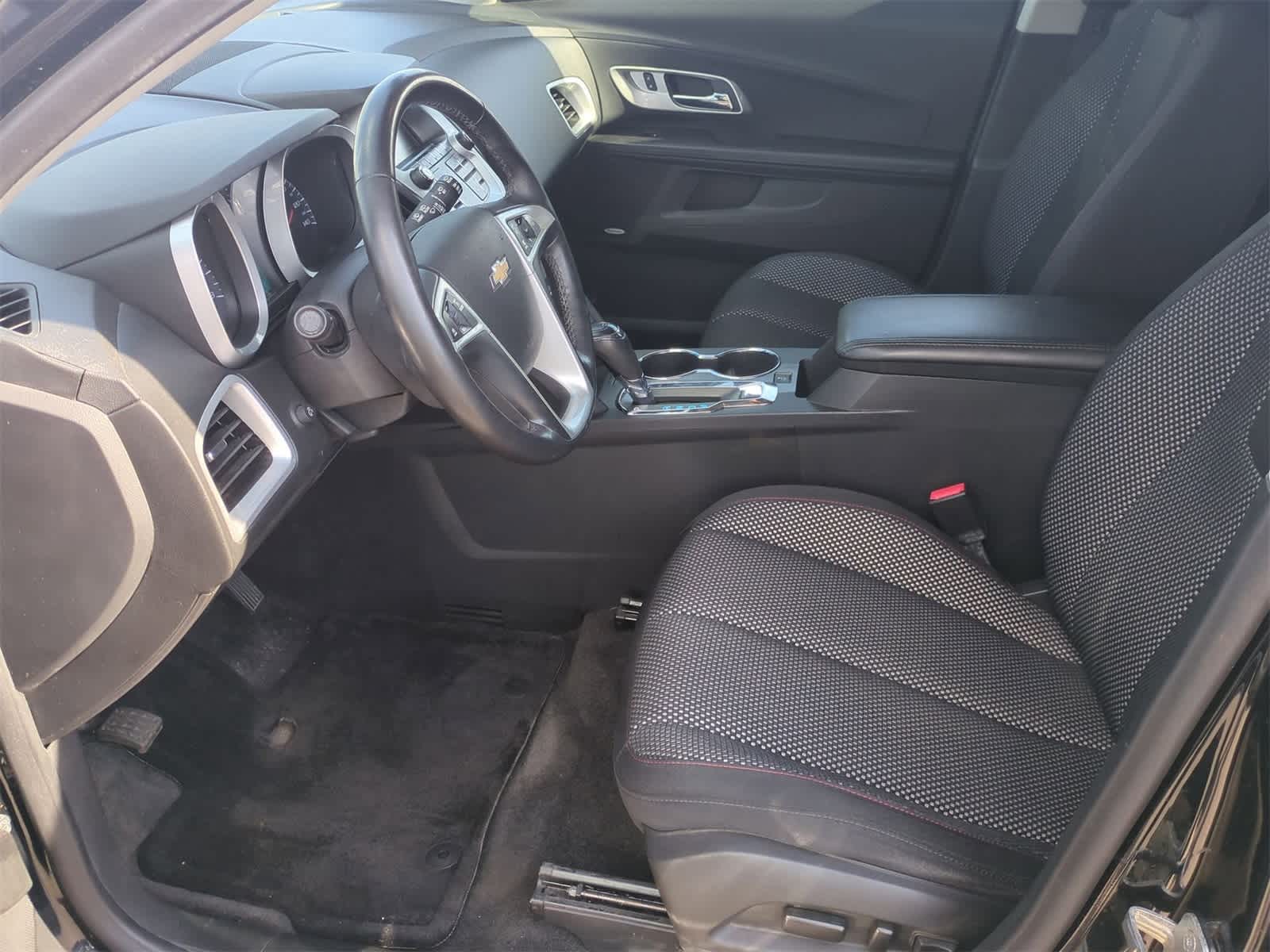 Thumbnail: 2016 Chevrolet Equinox - 16