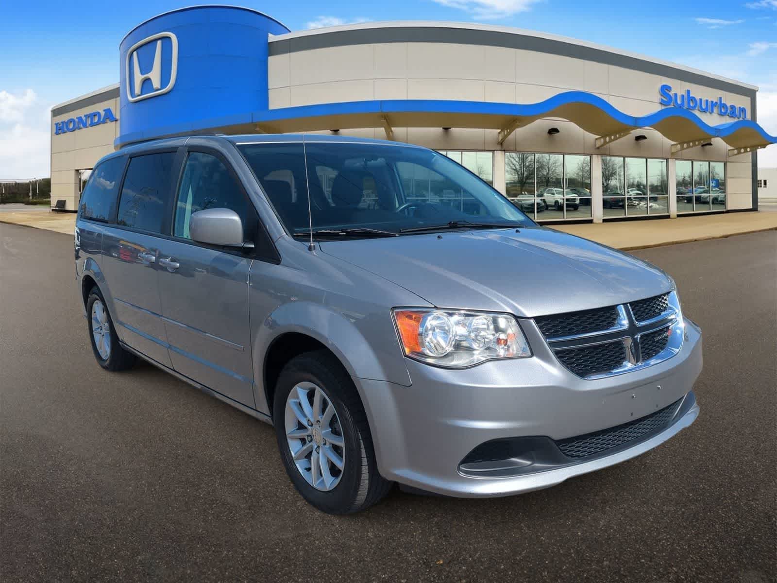 Used 2016 Dodge Grand Caravan SXT with VIN 2C4RDGCG1GR244382 for sale in Farmington Hills, MI